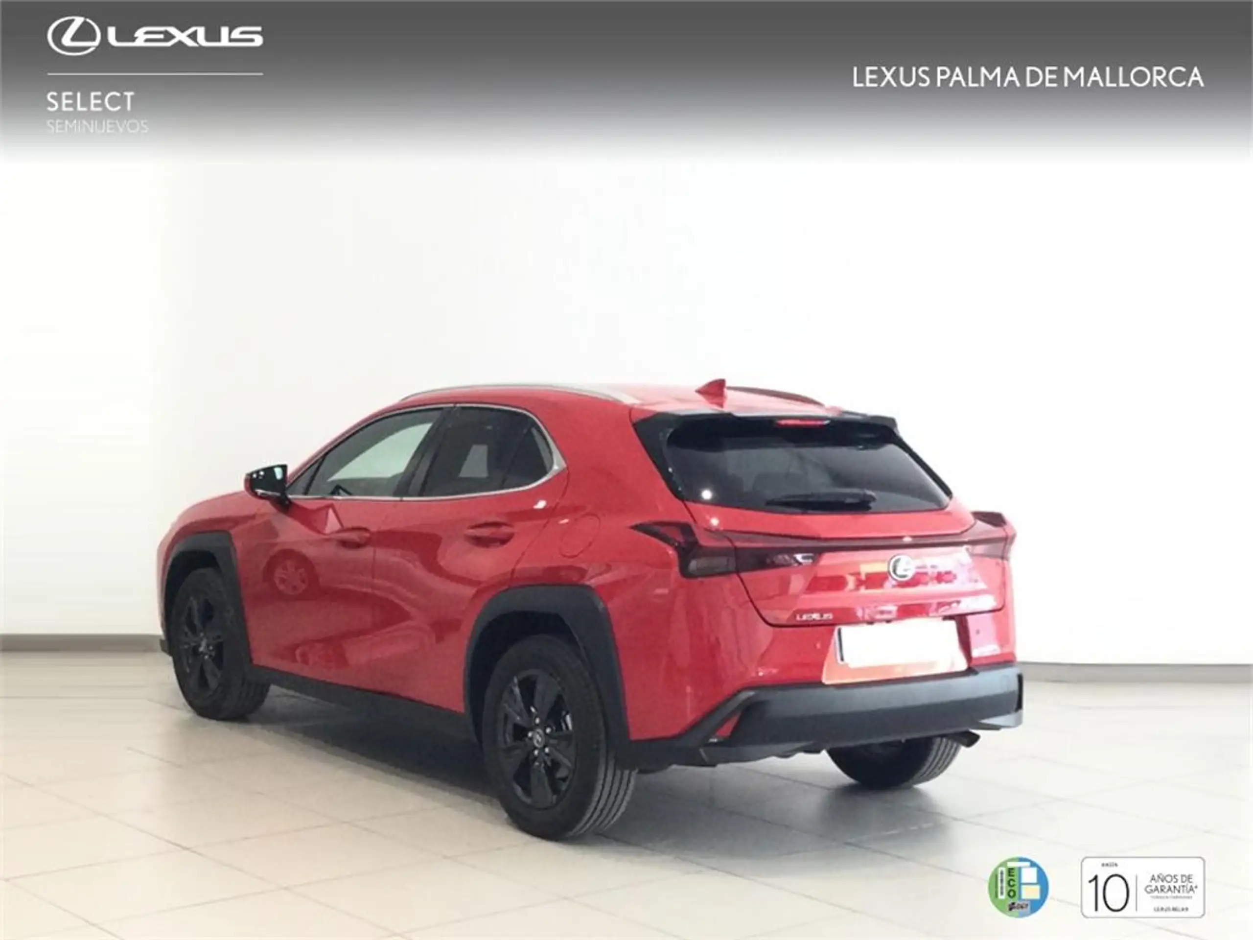 Lexus - UX 200