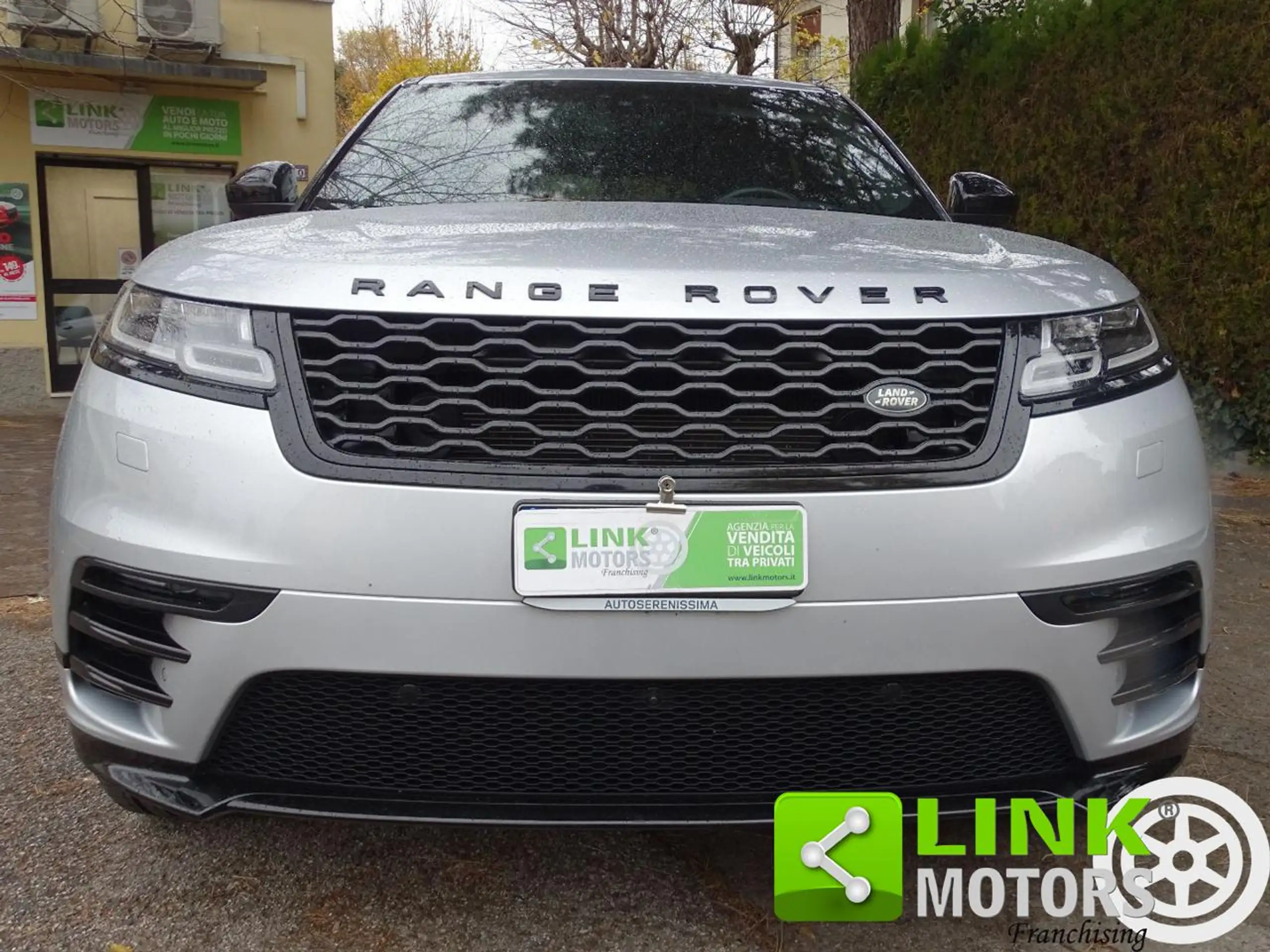 Land Rover - Range Rover Velar