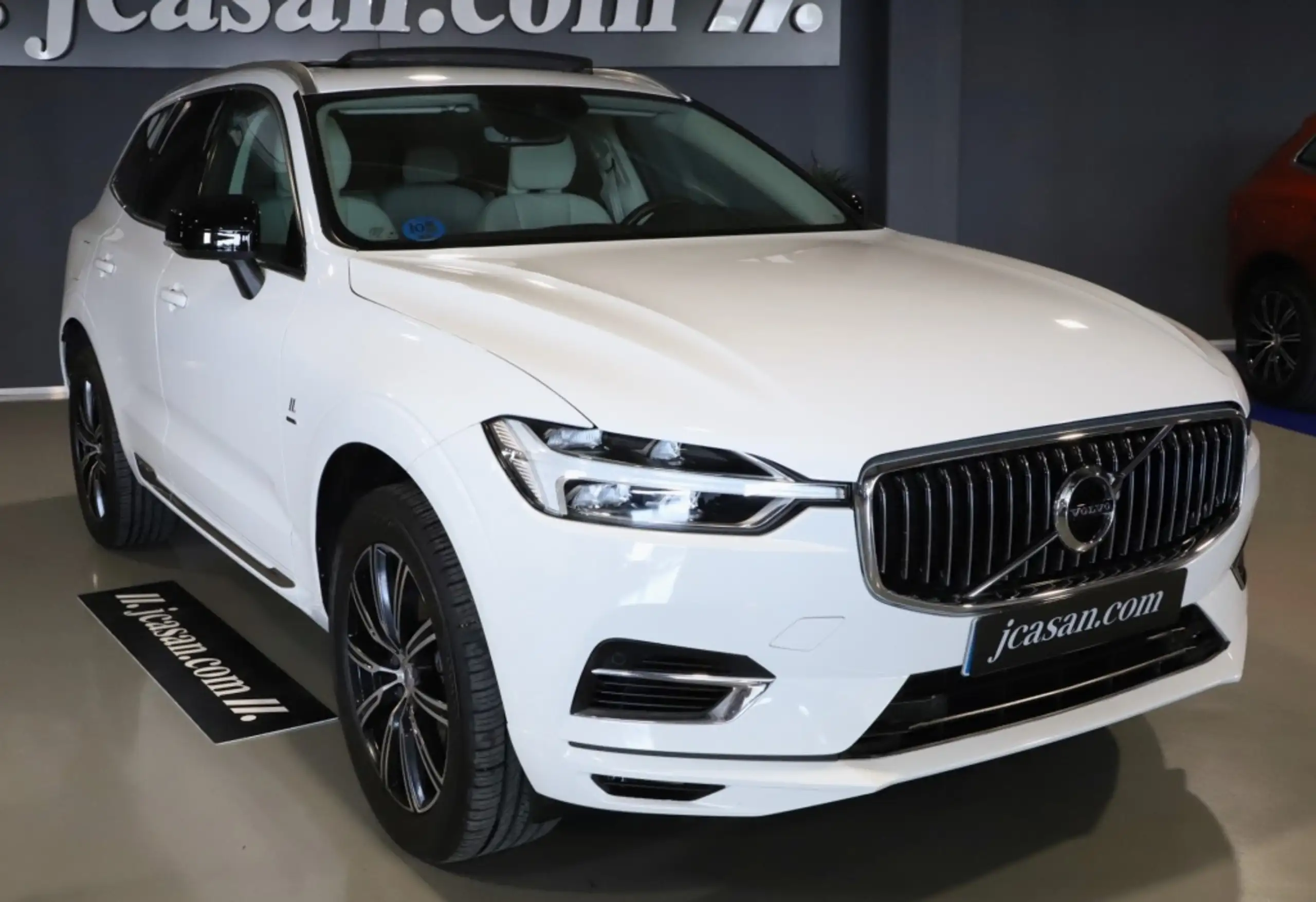 Volvo - XC60