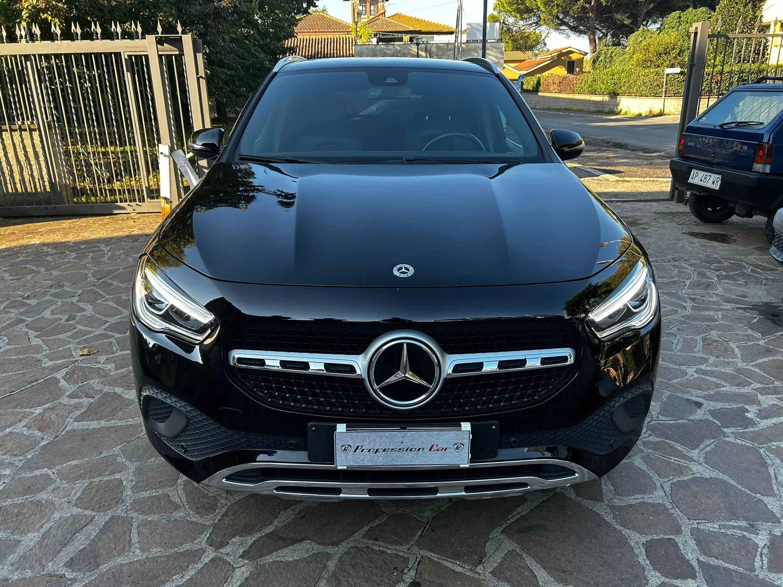 Mercedes-Benz - GLA 200