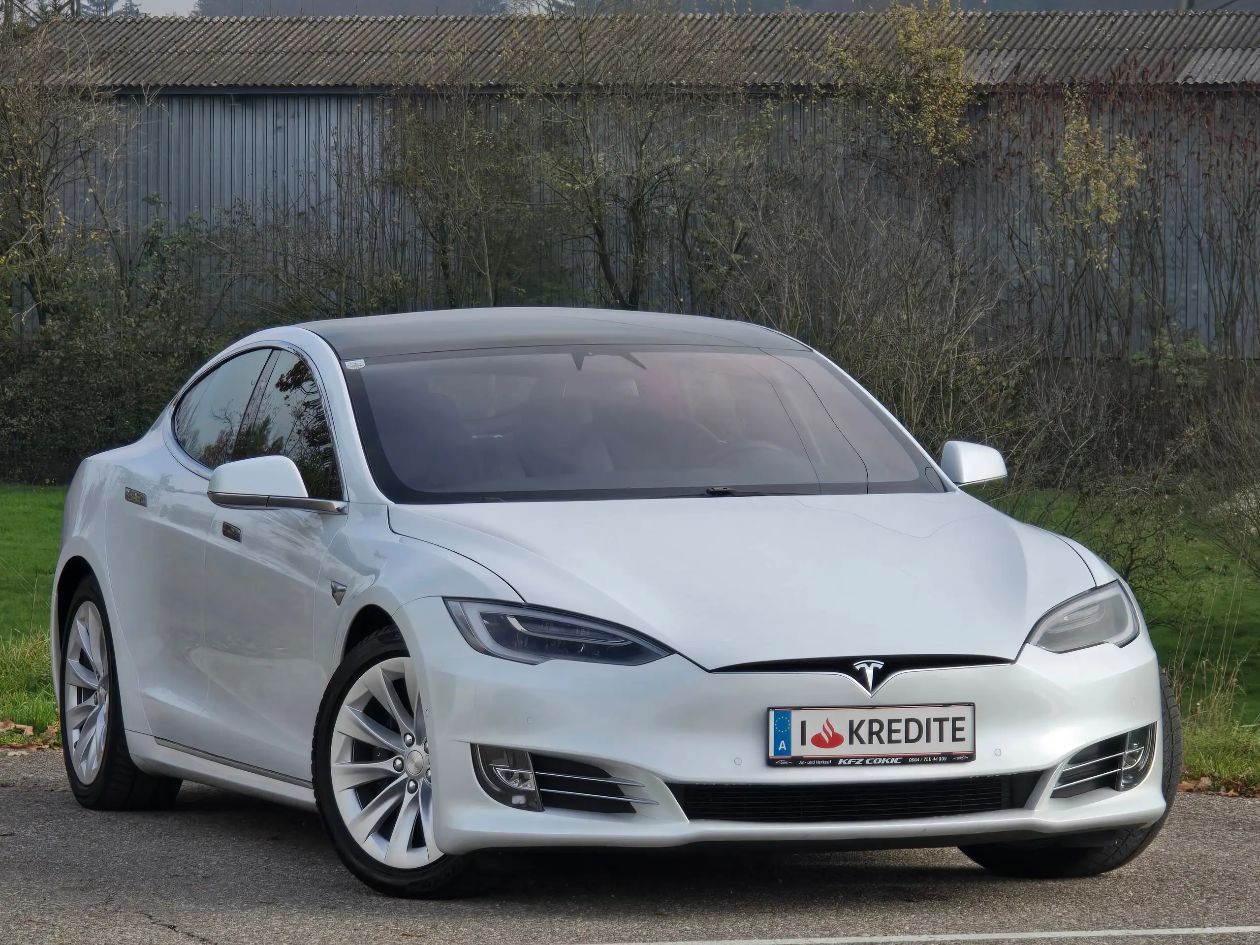 Tesla - Model S