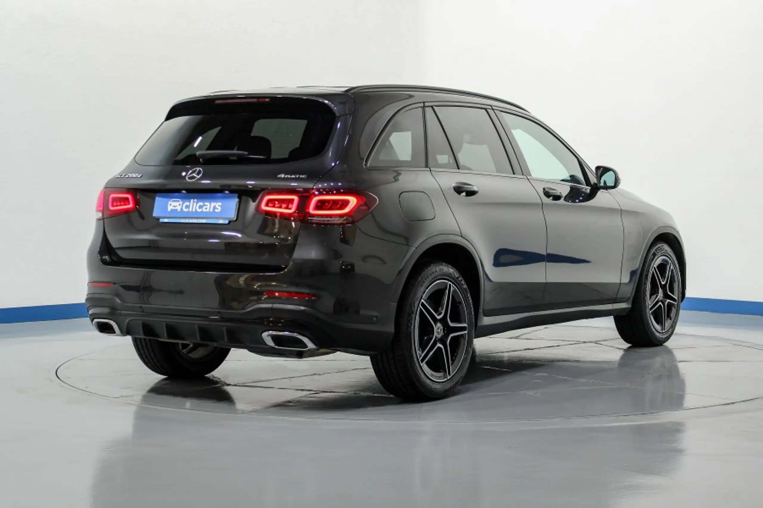 Mercedes-Benz - GLC 200