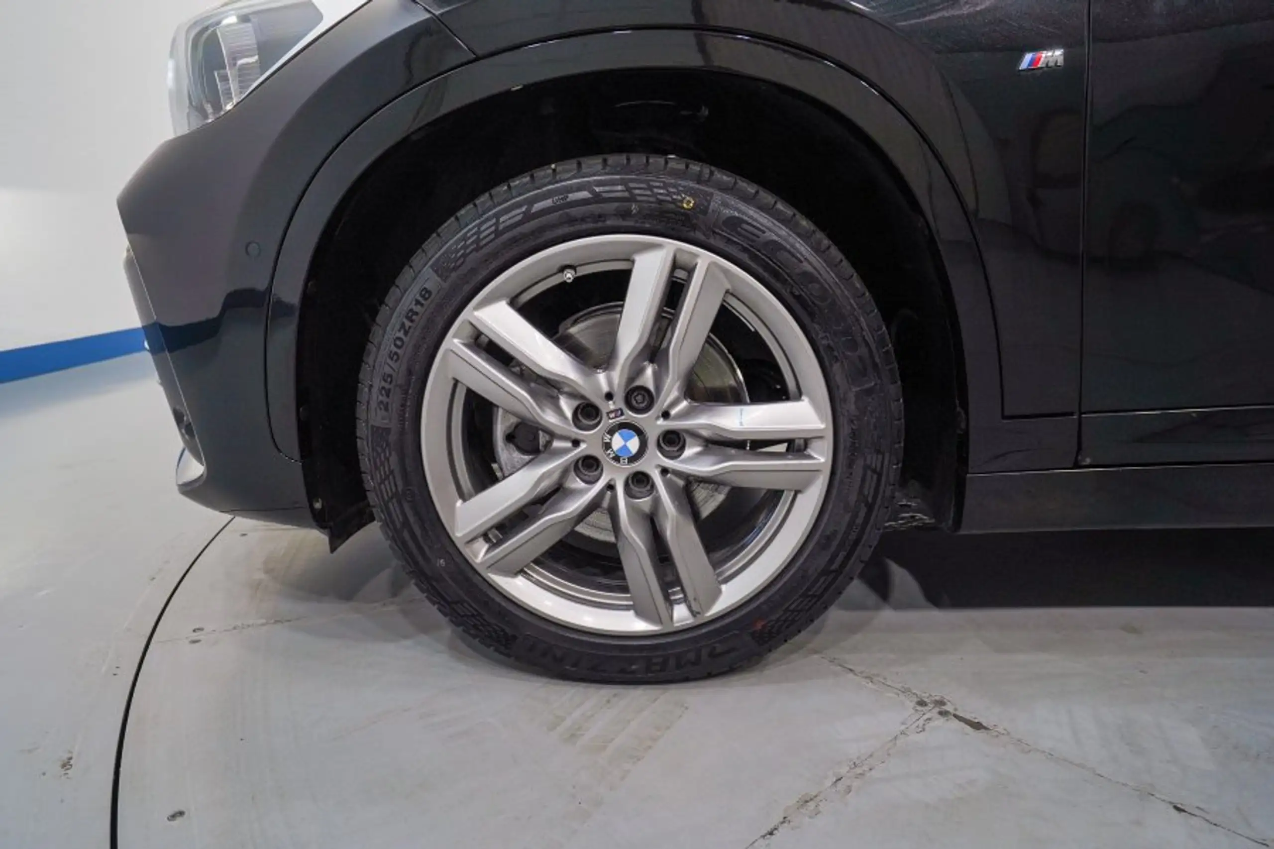 BMW - X1