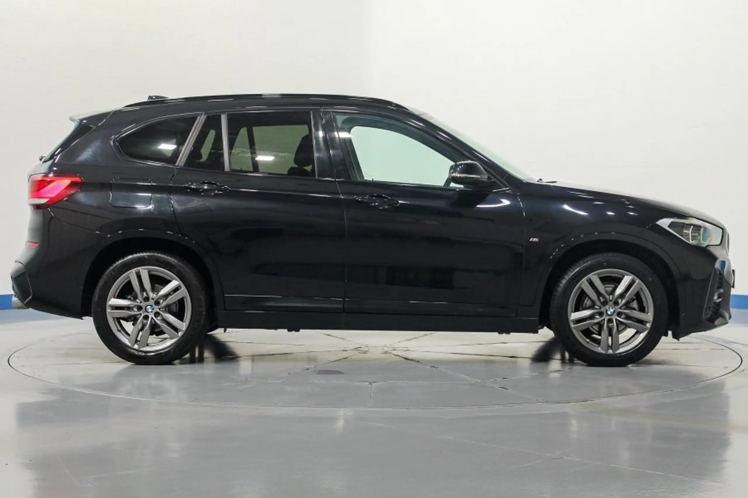 BMW - X1