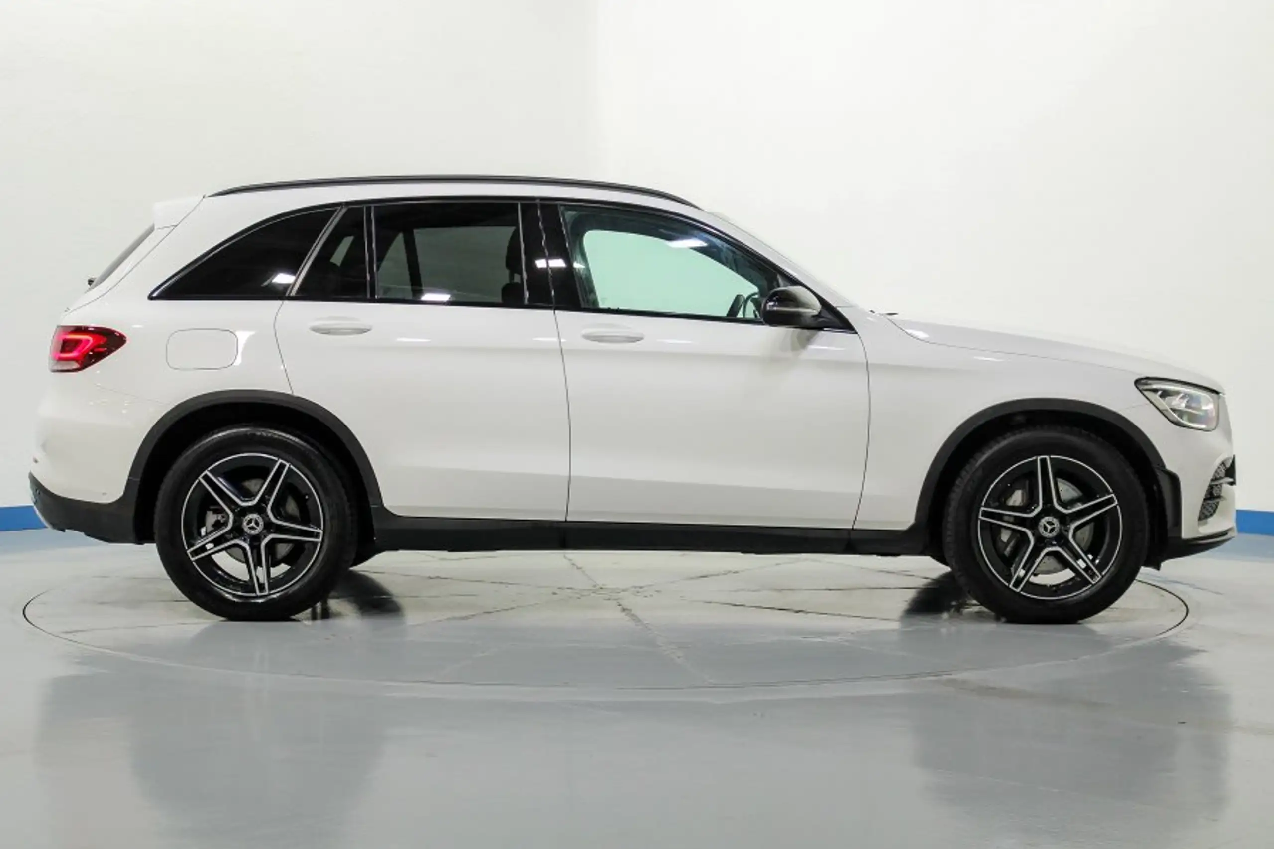 Mercedes-Benz - GLC 200