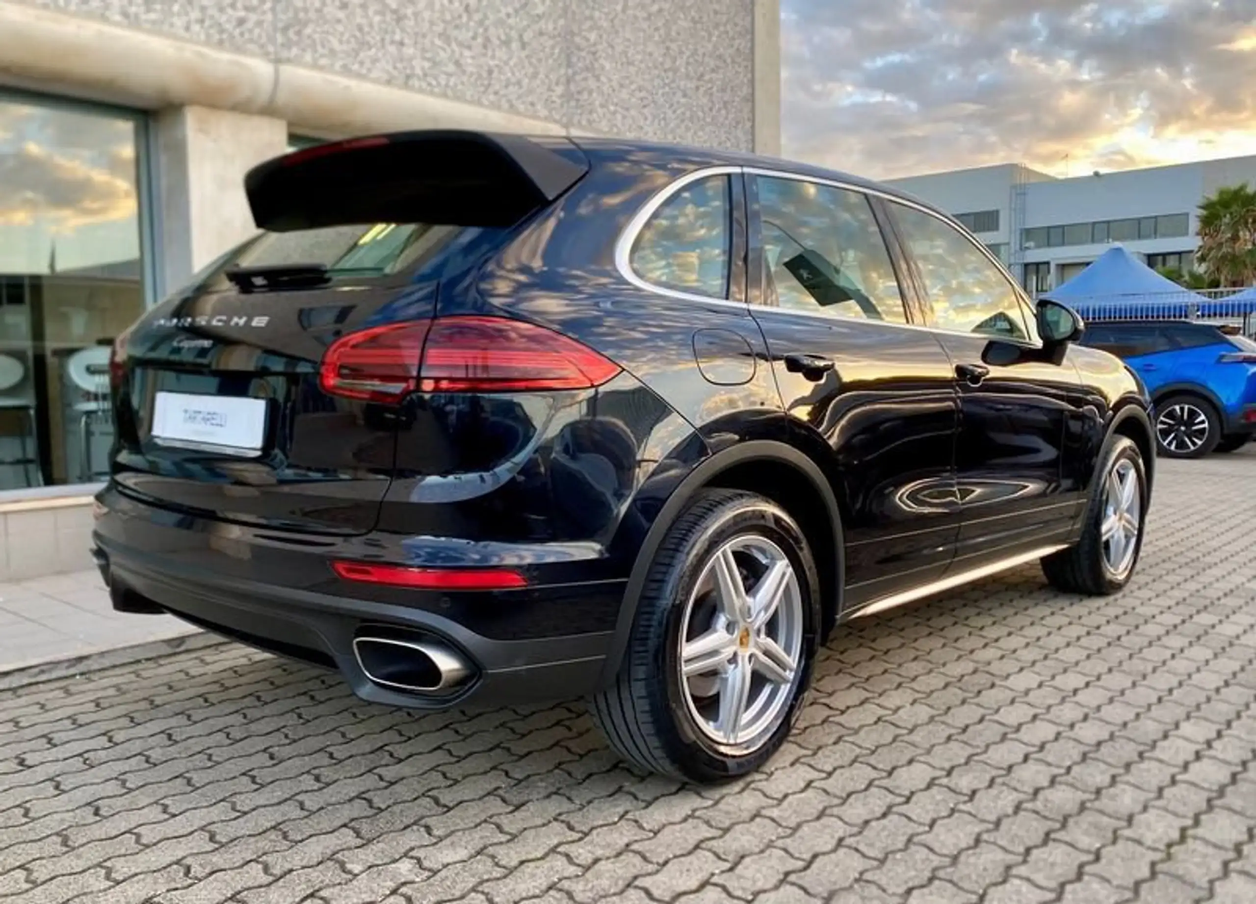 Porsche - Cayenne