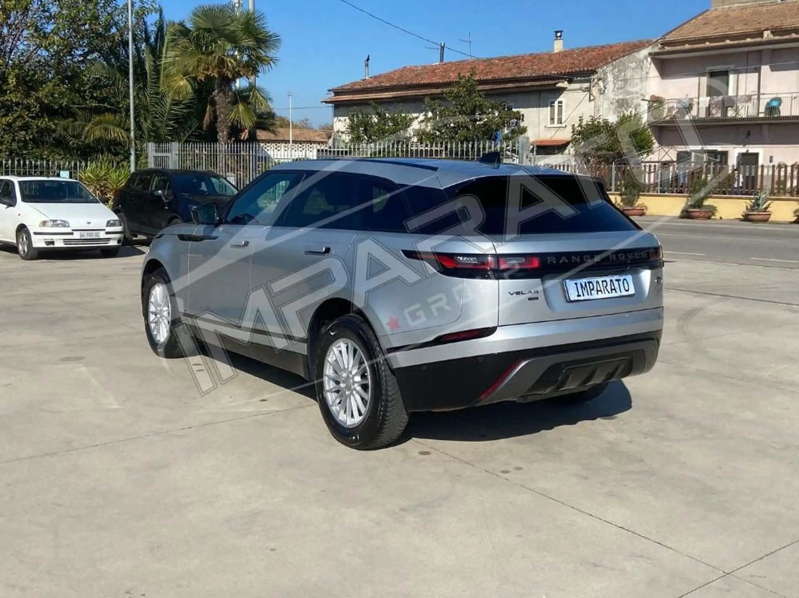 Land Rover - Range Rover Velar