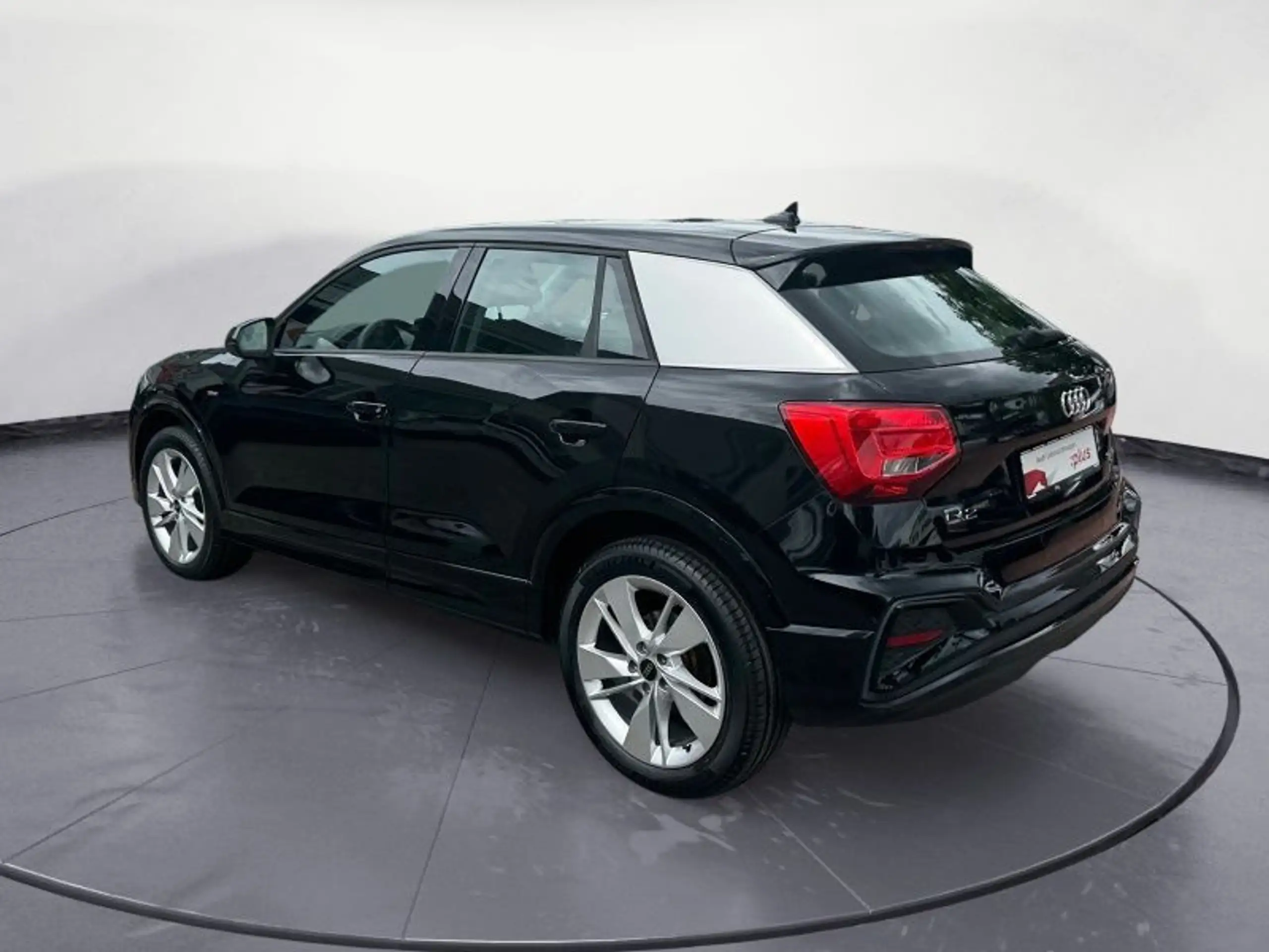 Audi - Q2