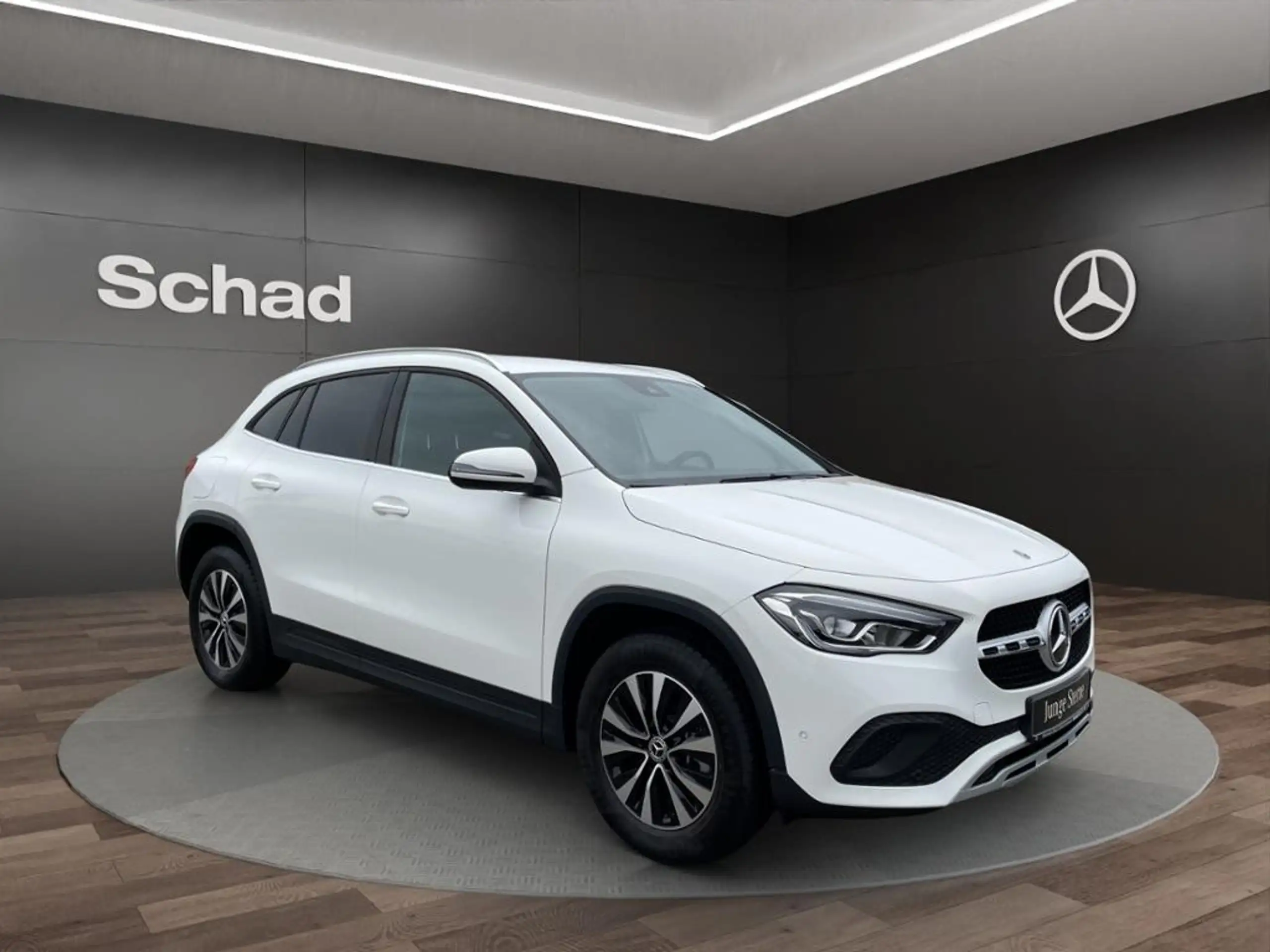 Mercedes-Benz - GLA 250