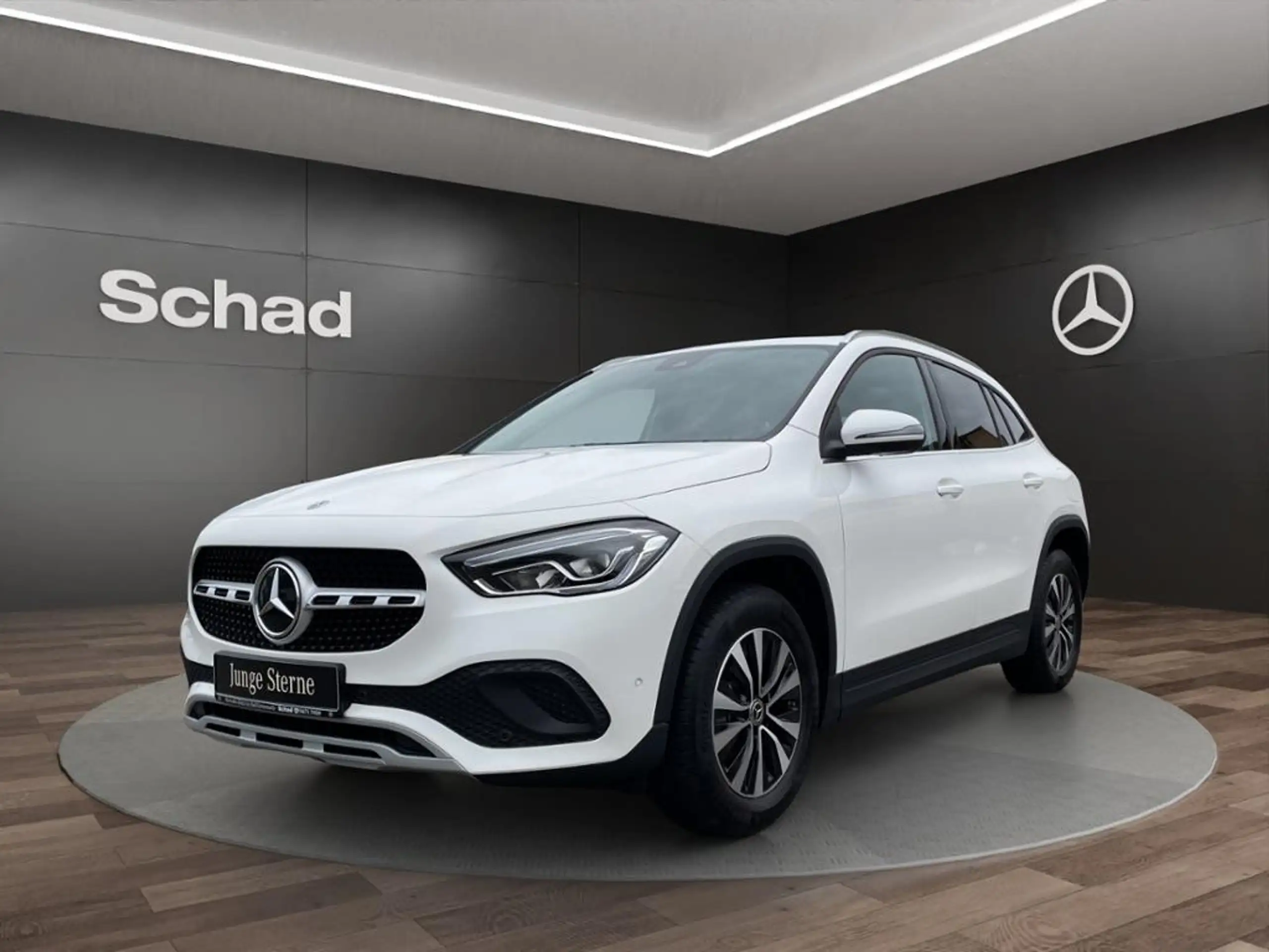 Mercedes-Benz - GLA 250