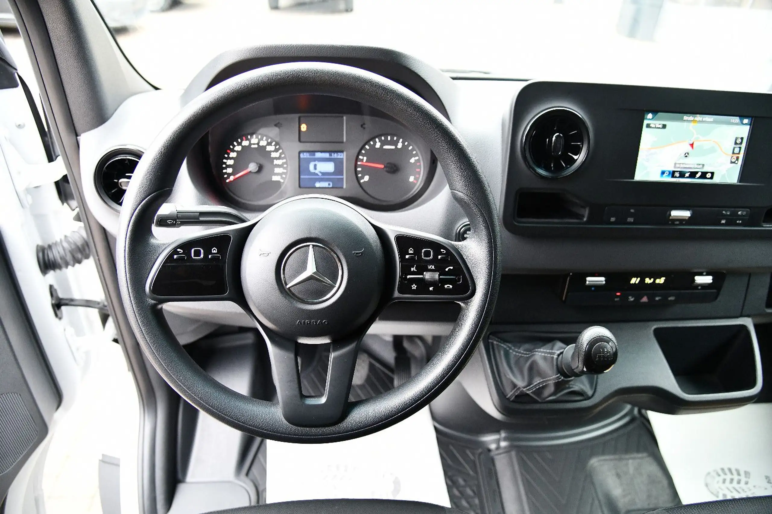 Mercedes-Benz - Sprinter