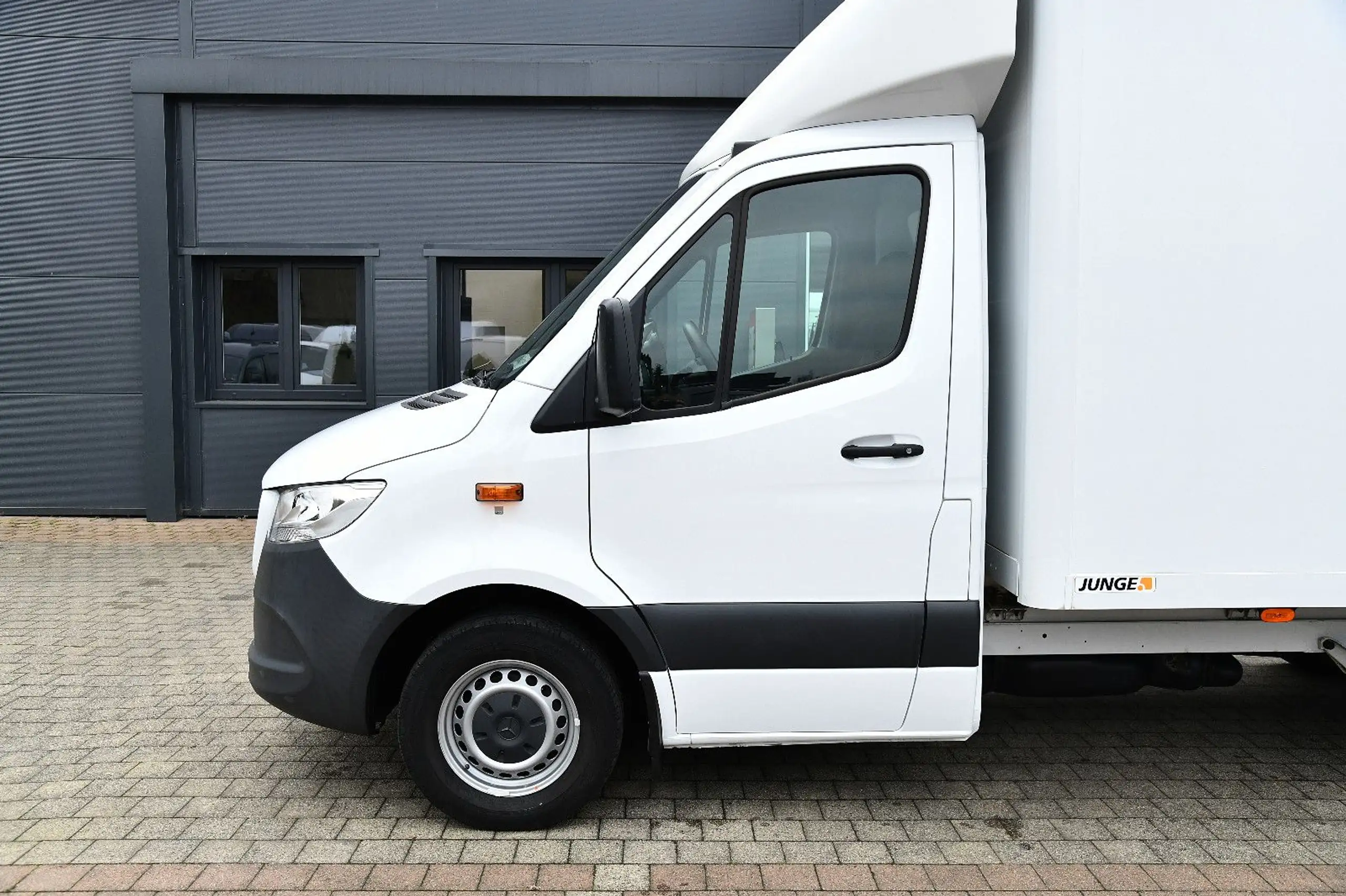 Mercedes-Benz - Sprinter