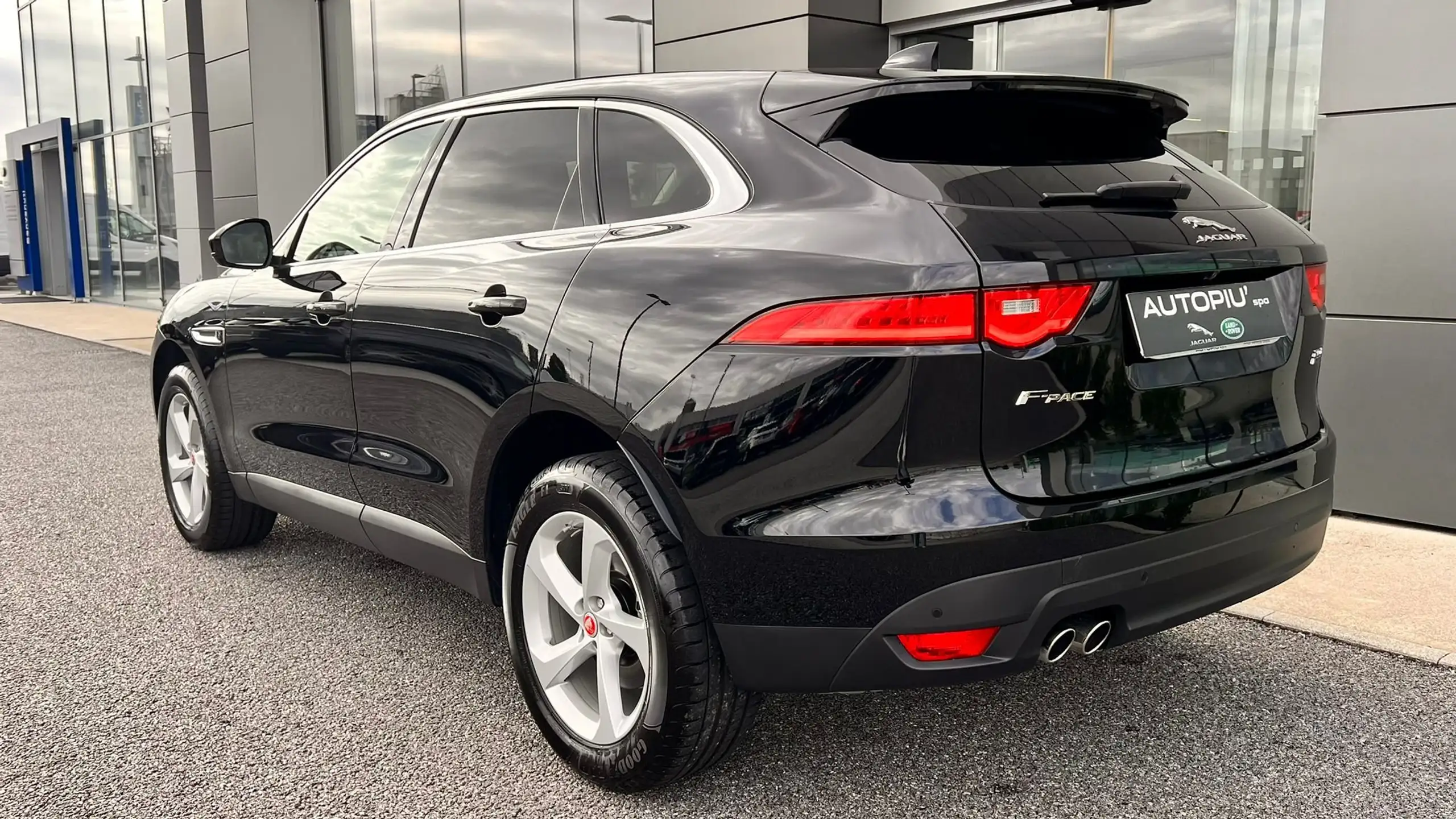 Jaguar - F-Pace