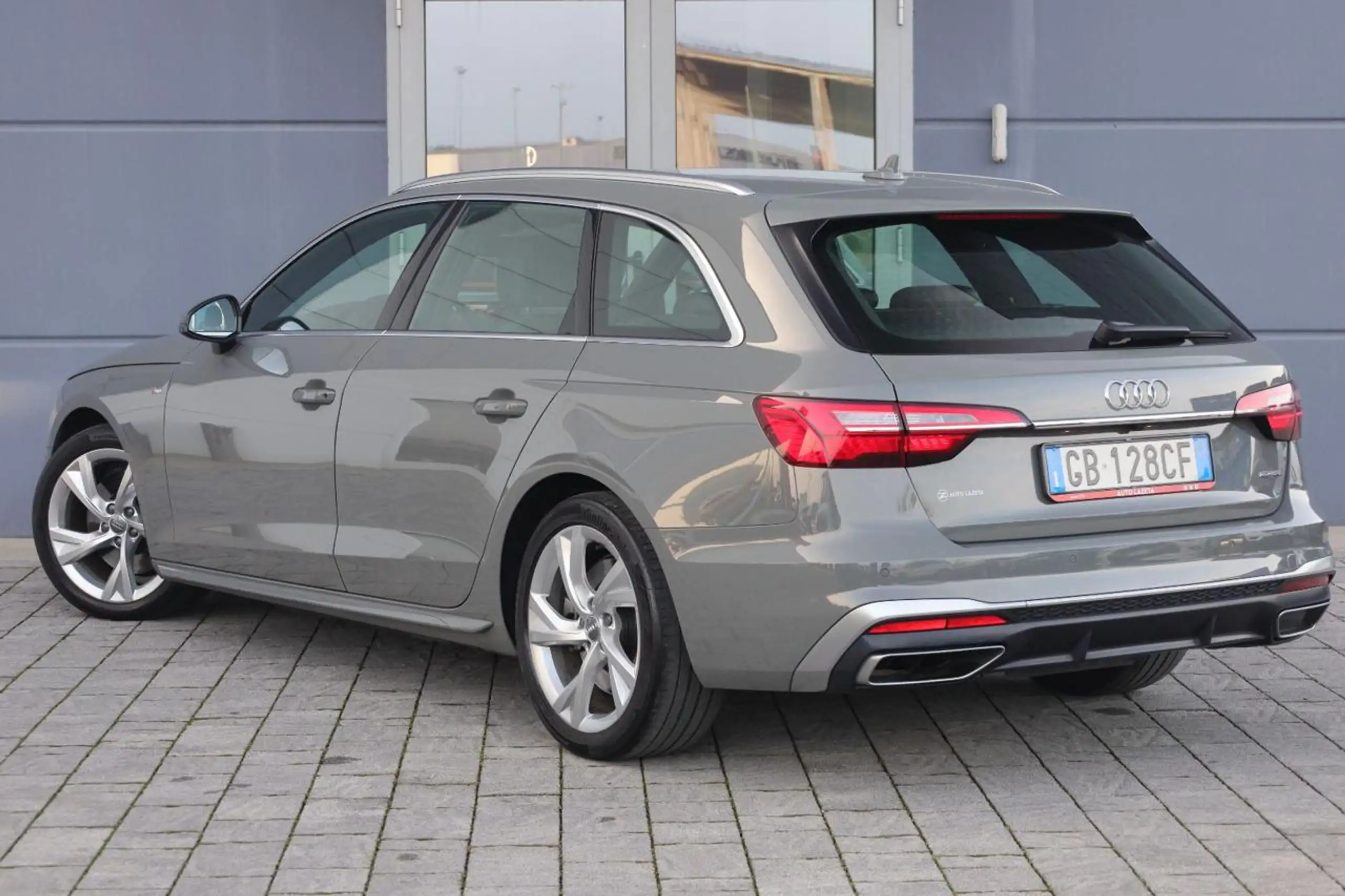 Audi - A4