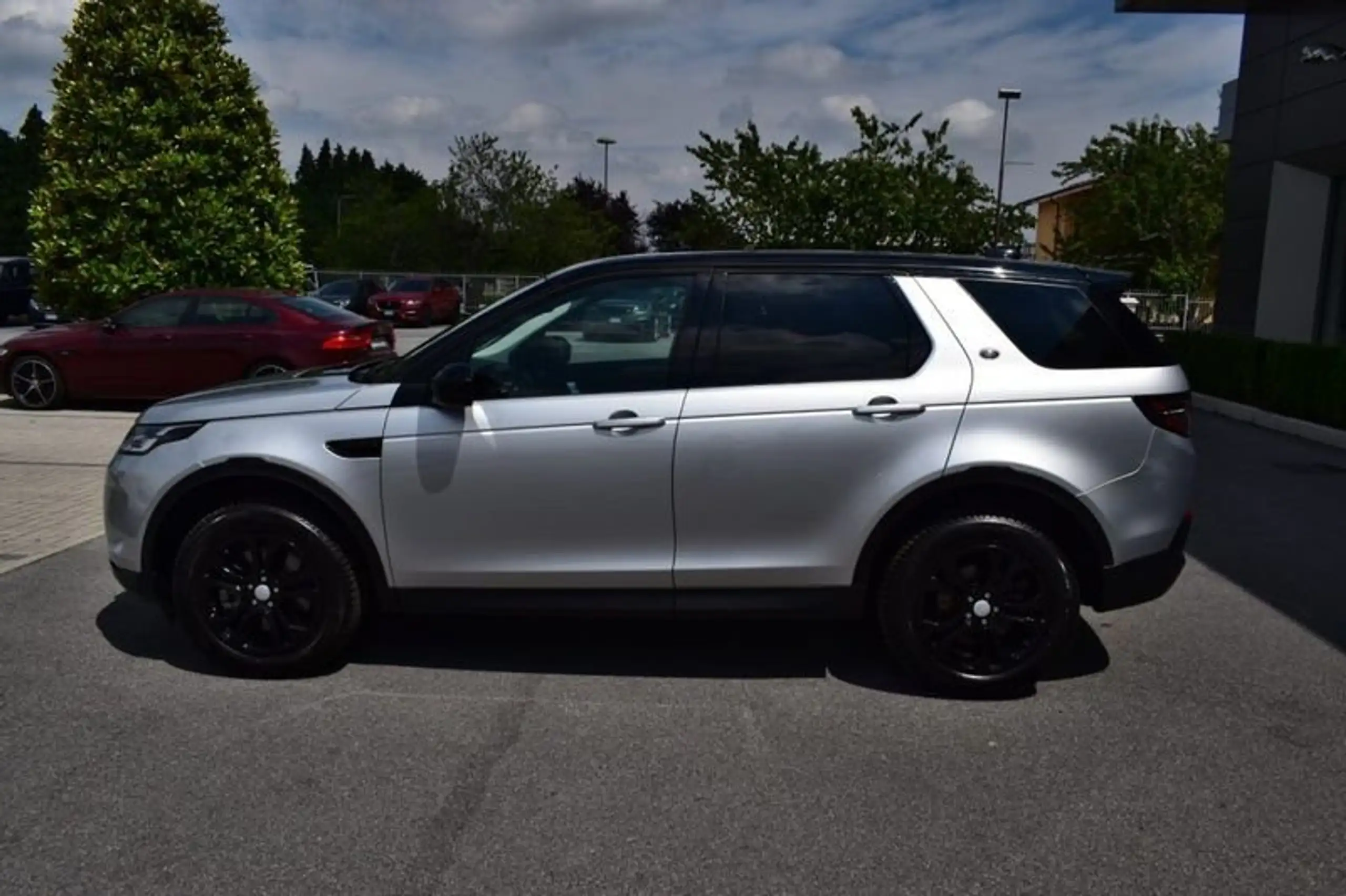 Land Rover - Discovery Sport