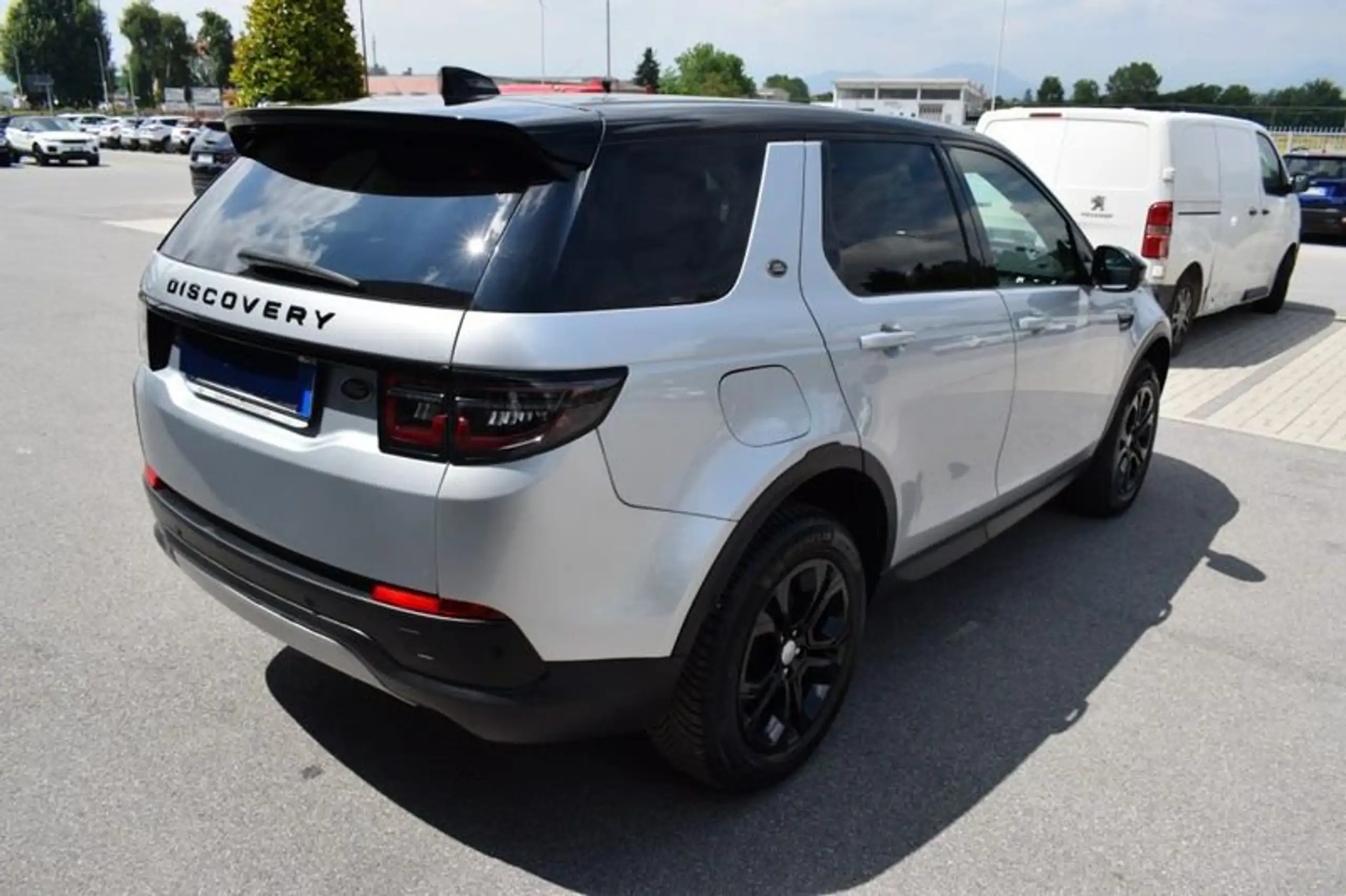 Land Rover - Discovery Sport