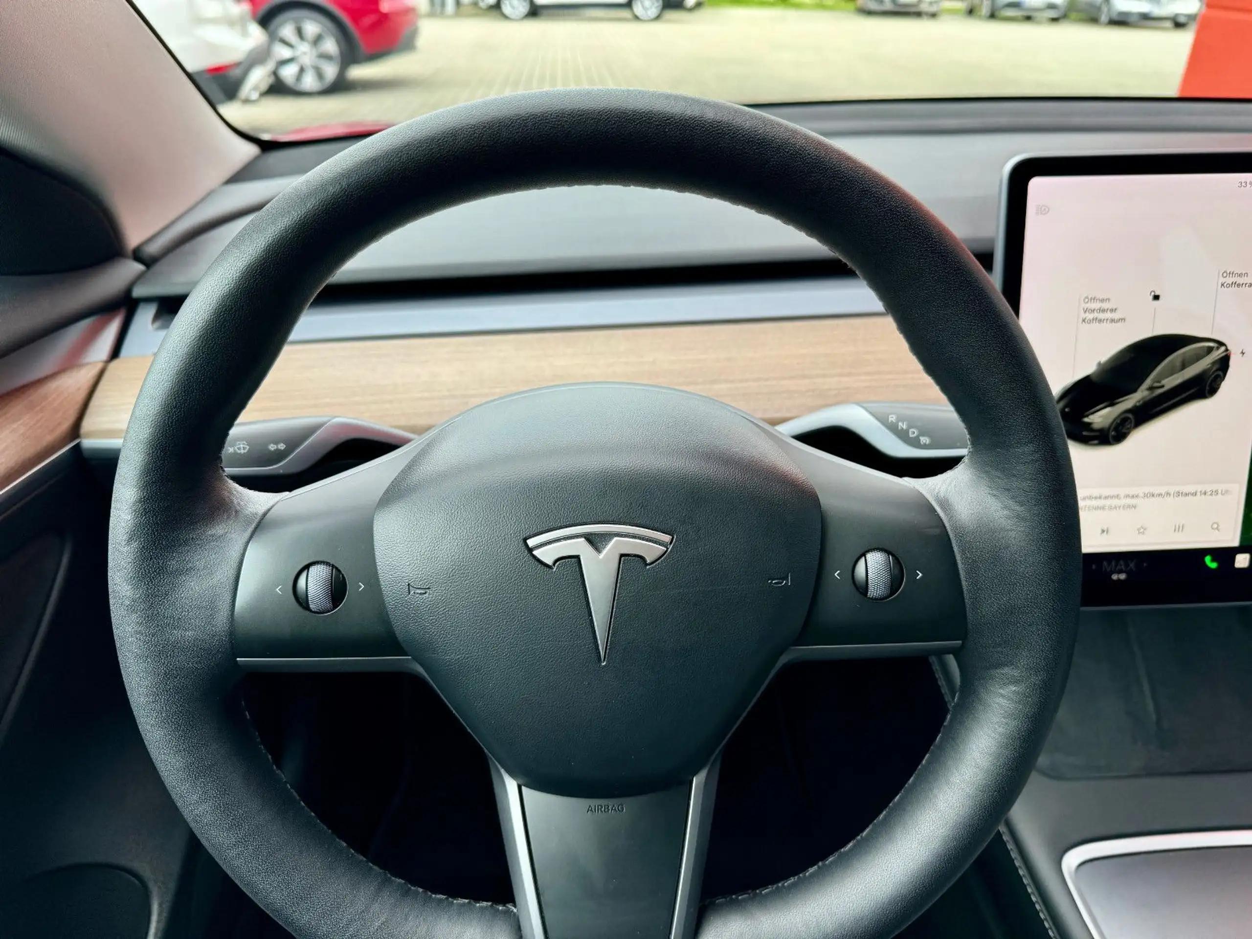 Tesla - Model 3