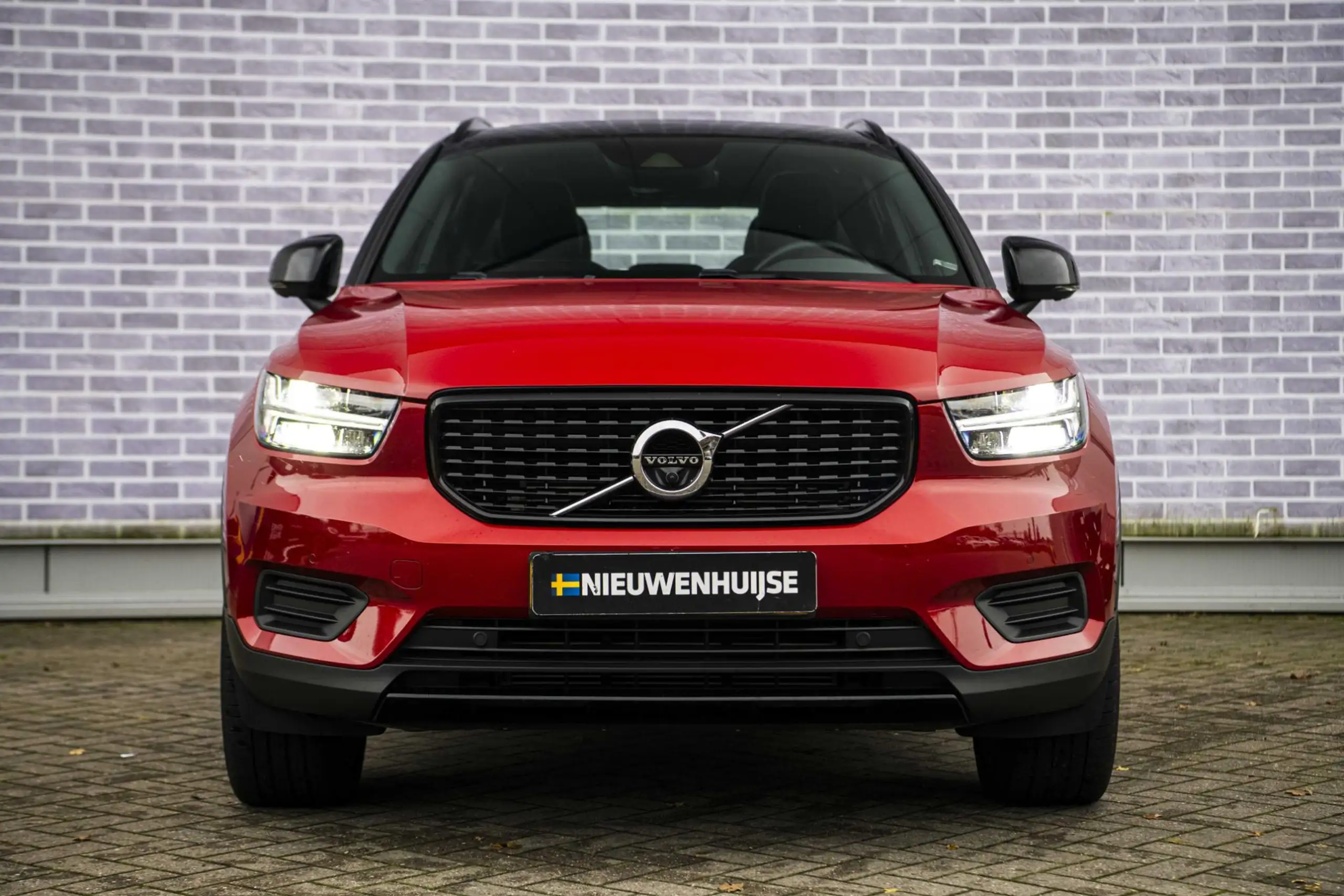 Volvo - XC40