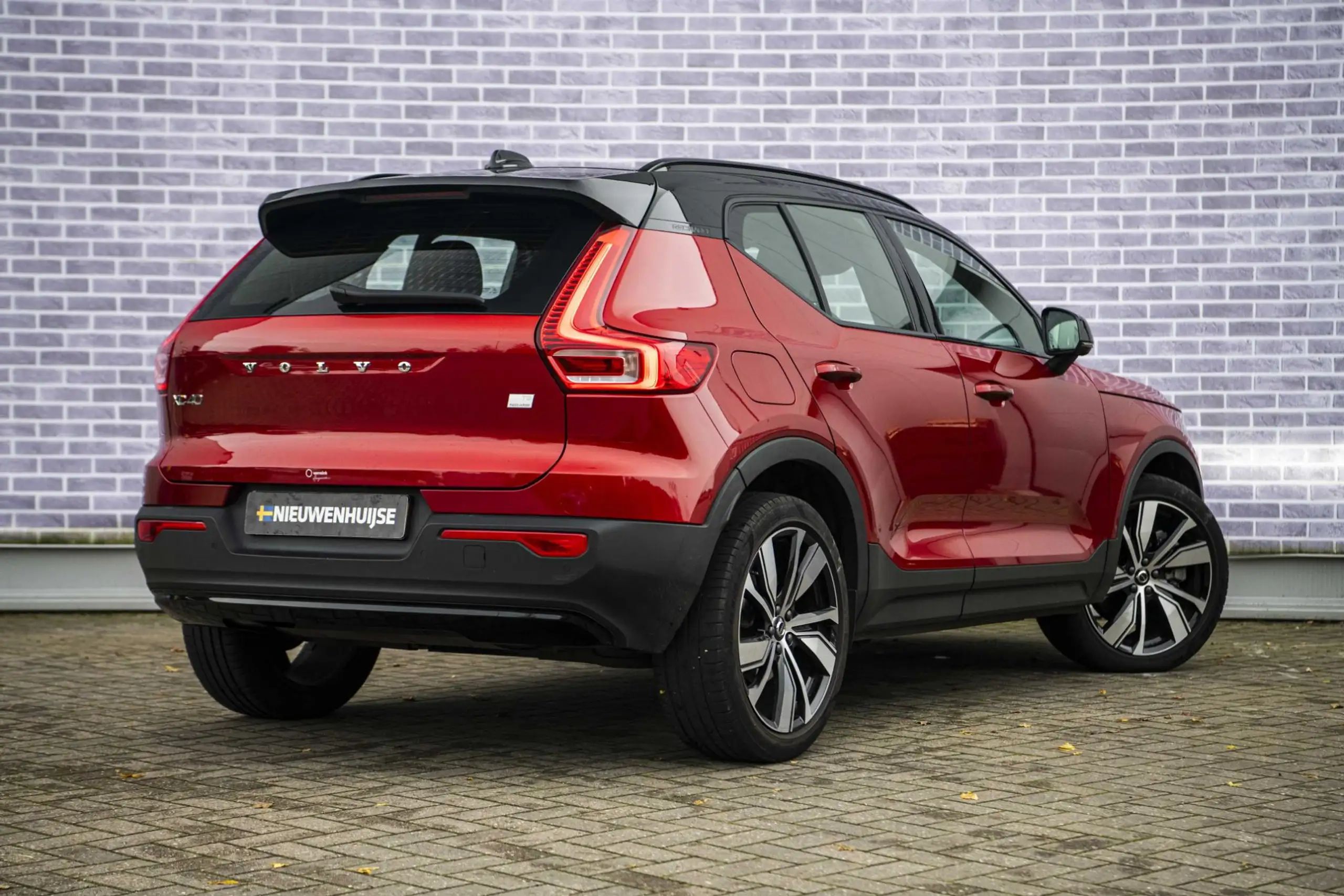 Volvo - XC40