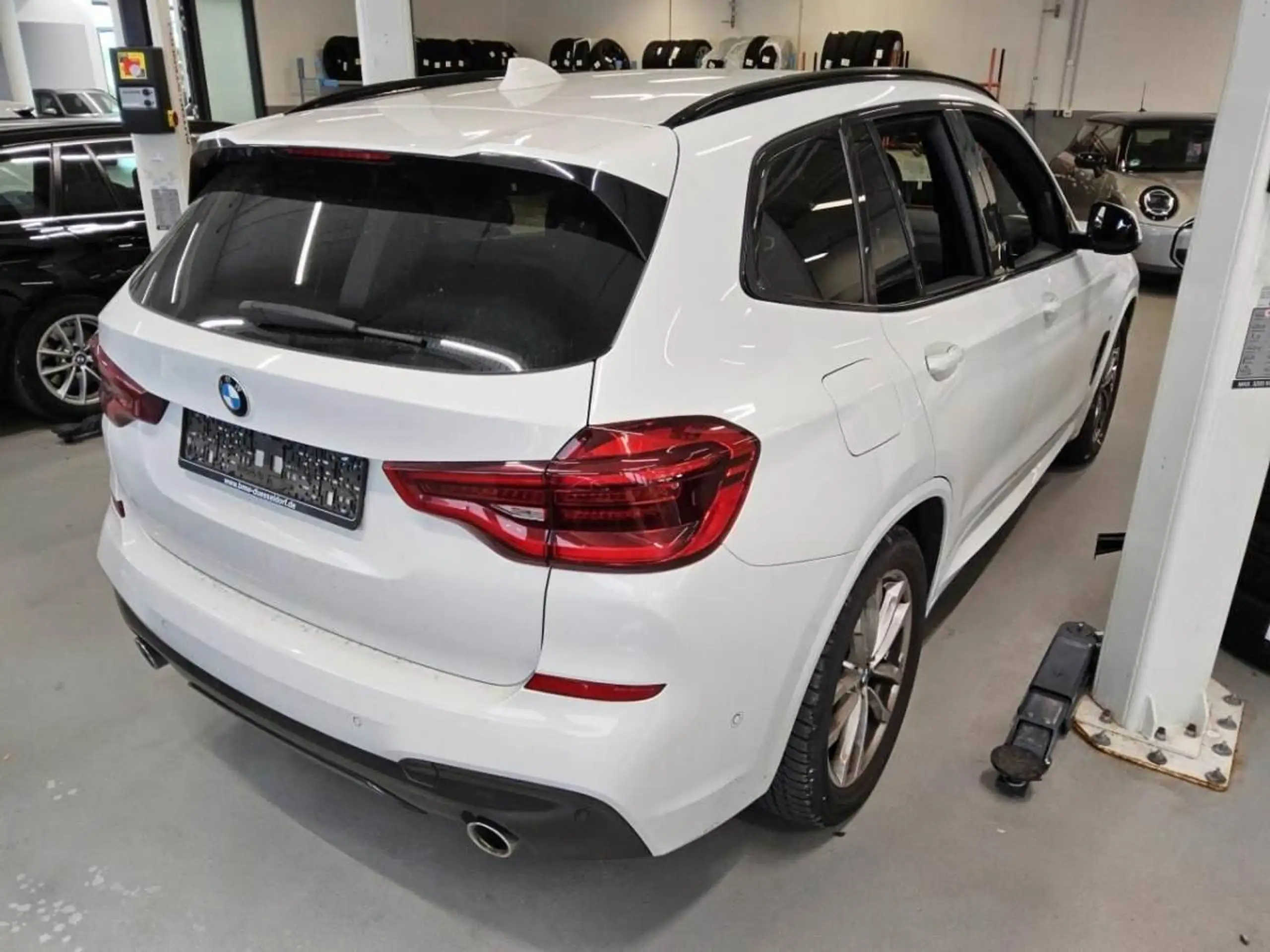 BMW - X3