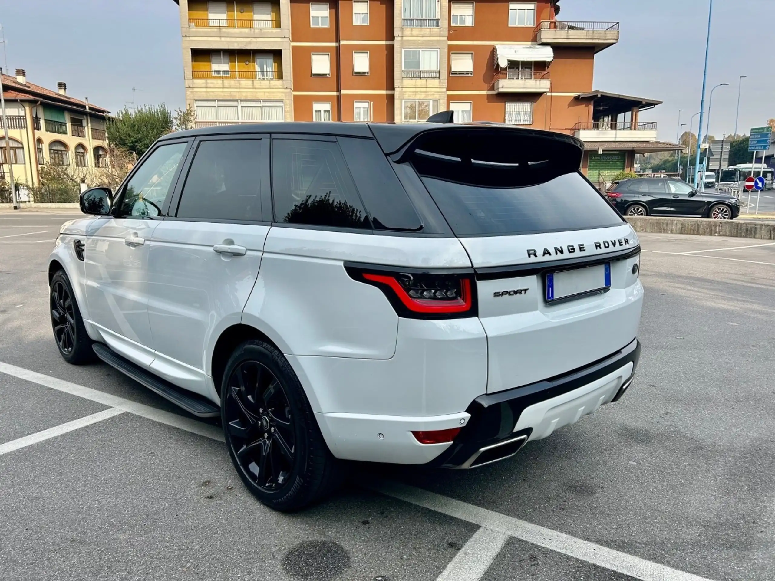 Land Rover - Range Rover Sport