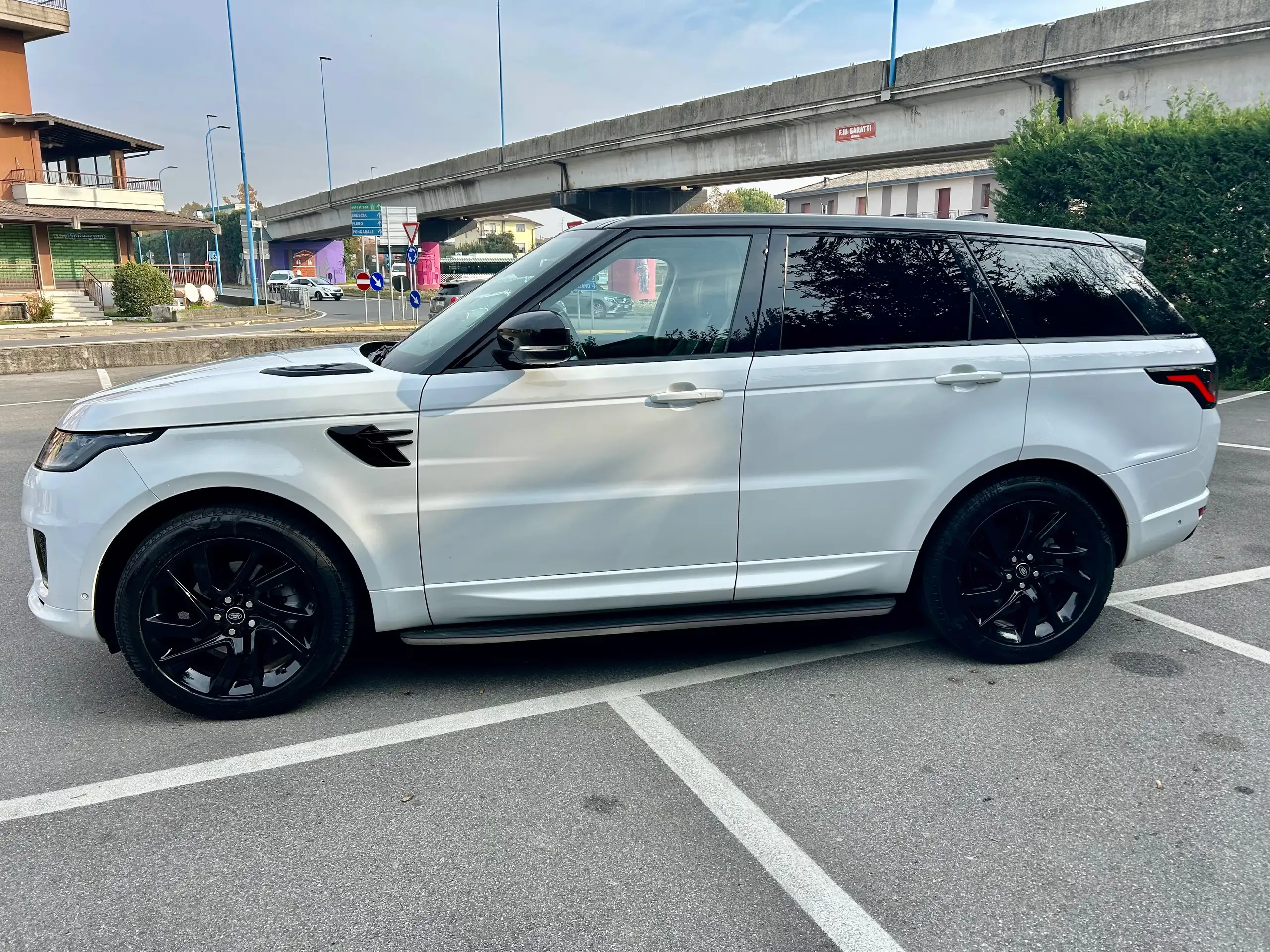 Land Rover - Range Rover Sport