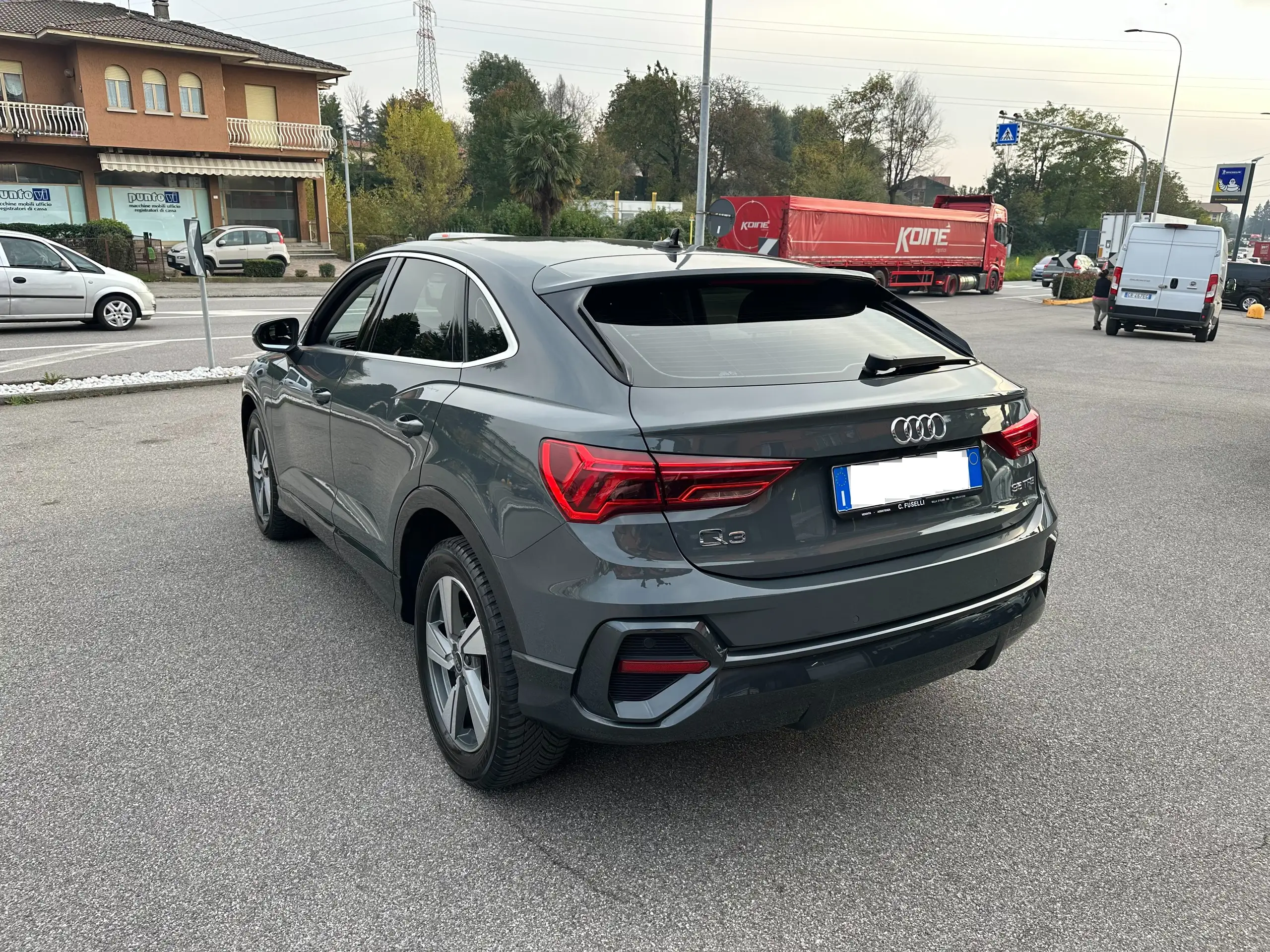 Audi - Q3