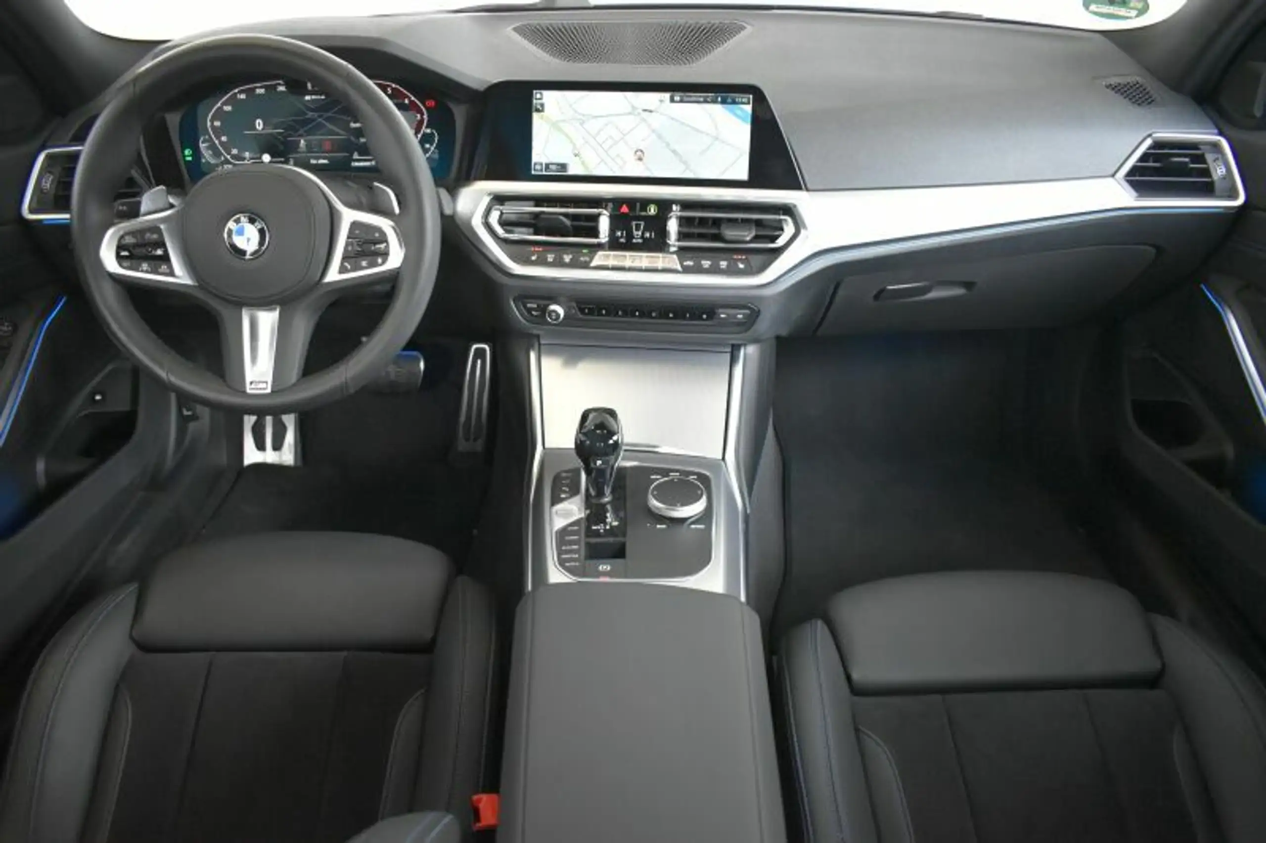 BMW - 330