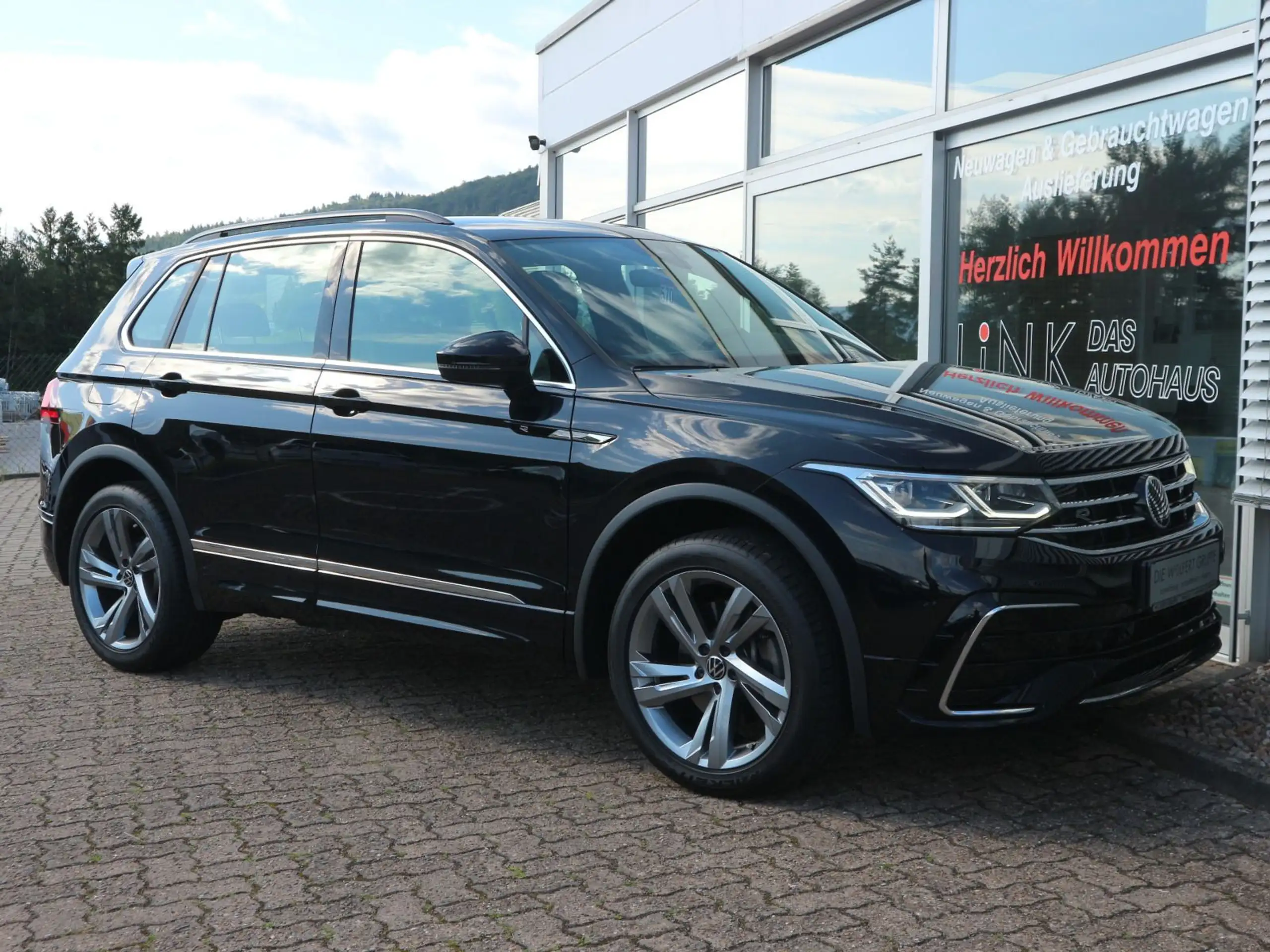 Volkswagen - Tiguan