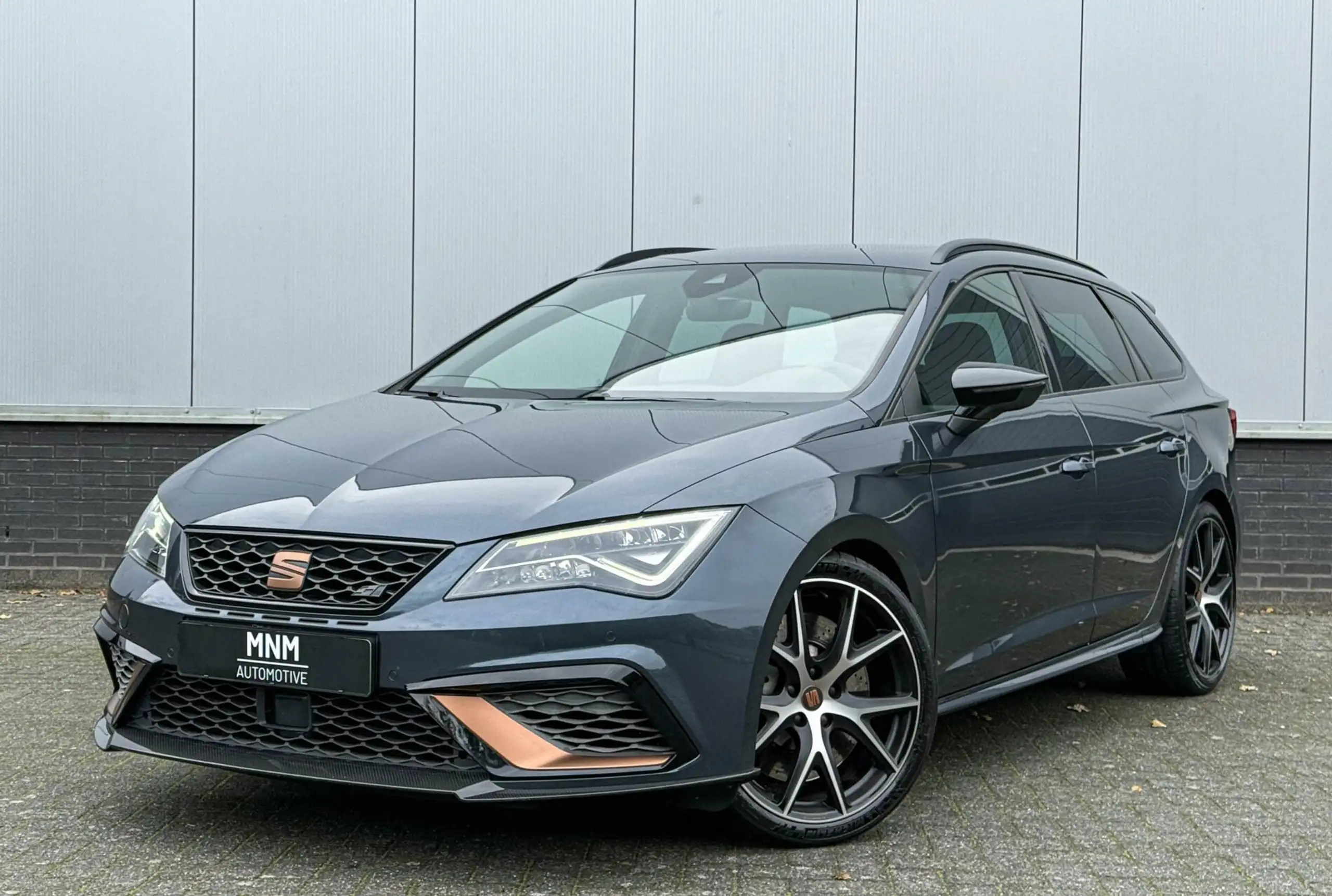 SEAT - Leon