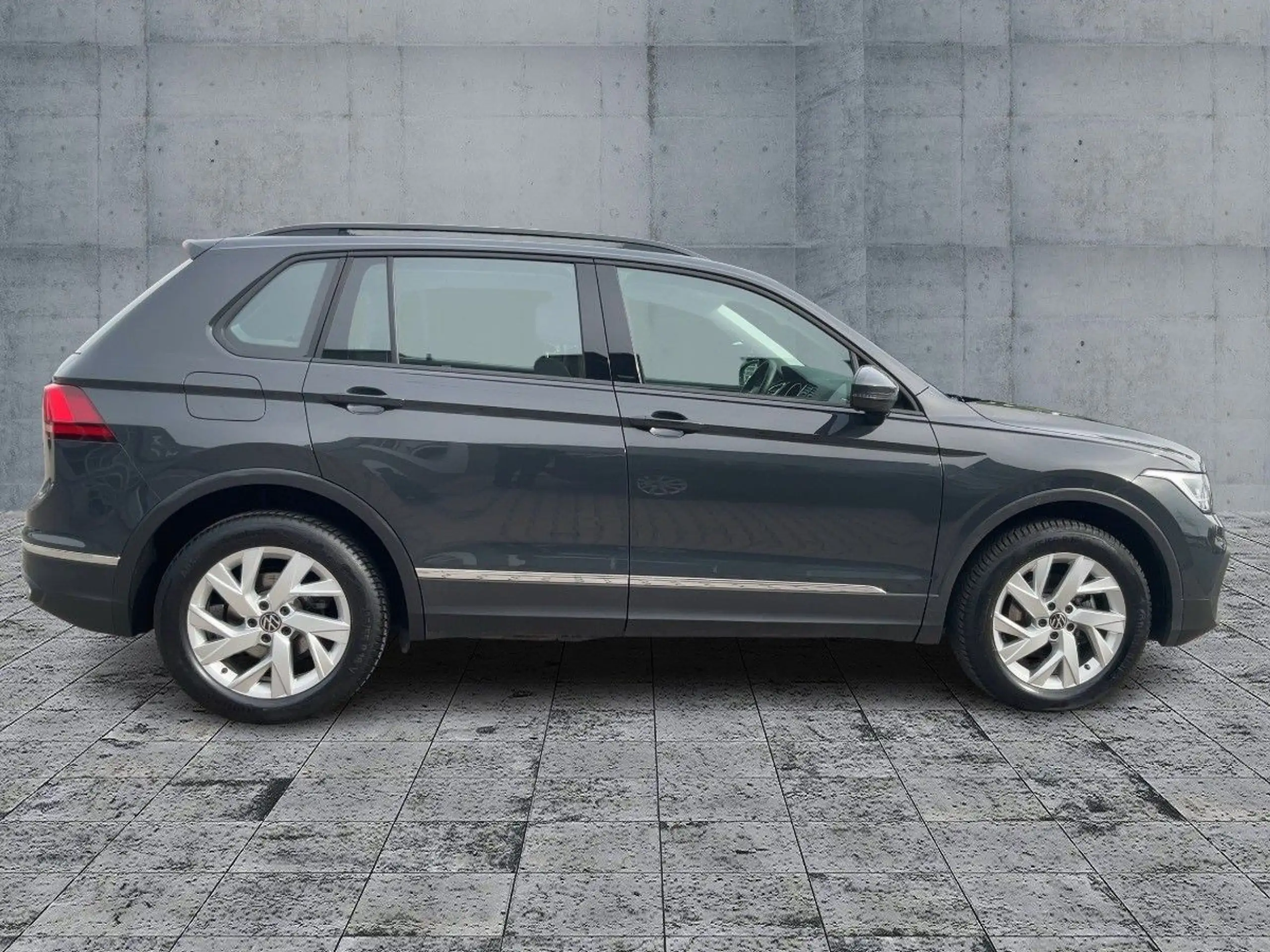 Volkswagen - Tiguan