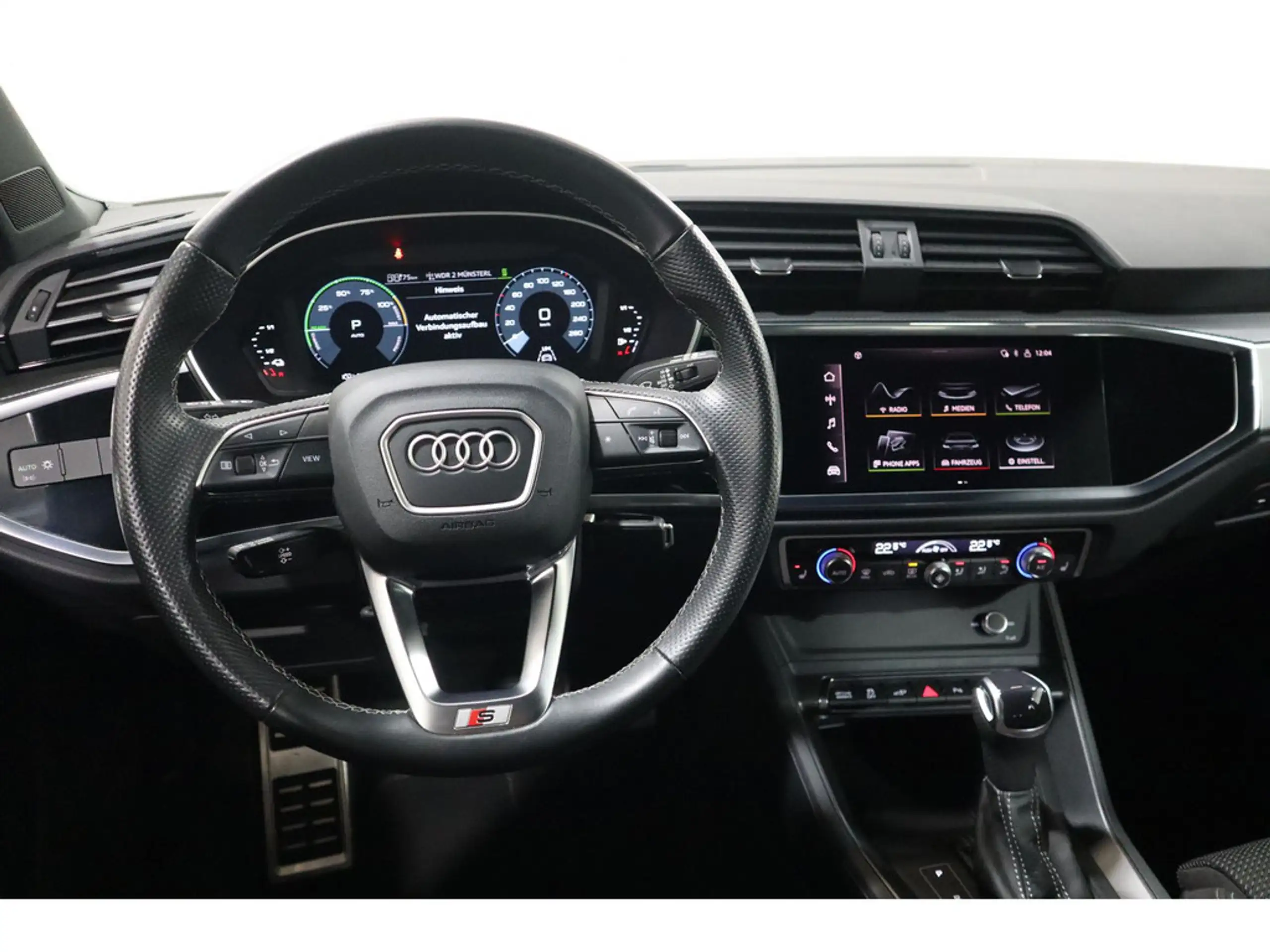 Audi - Q3