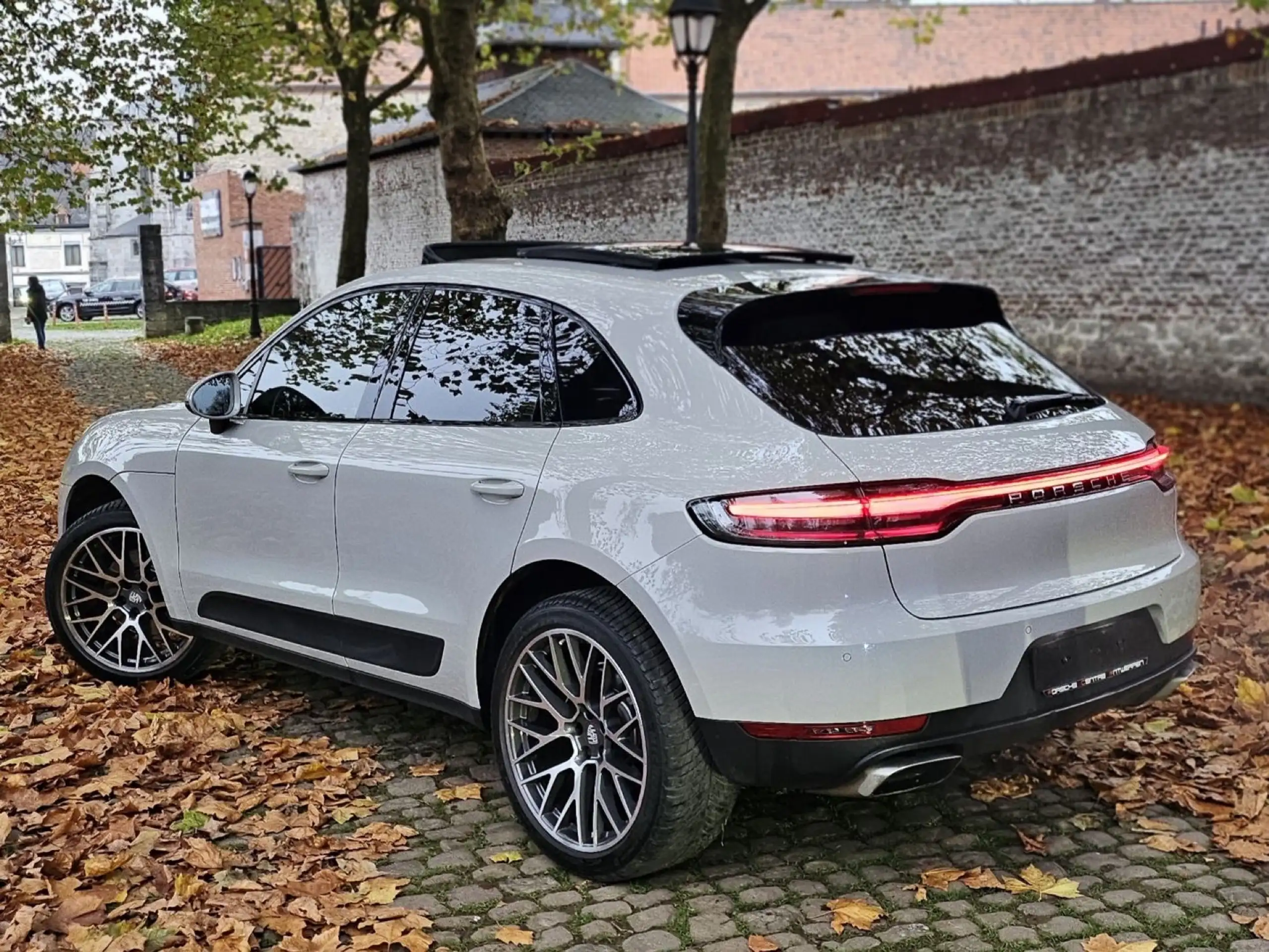 Porsche - Macan