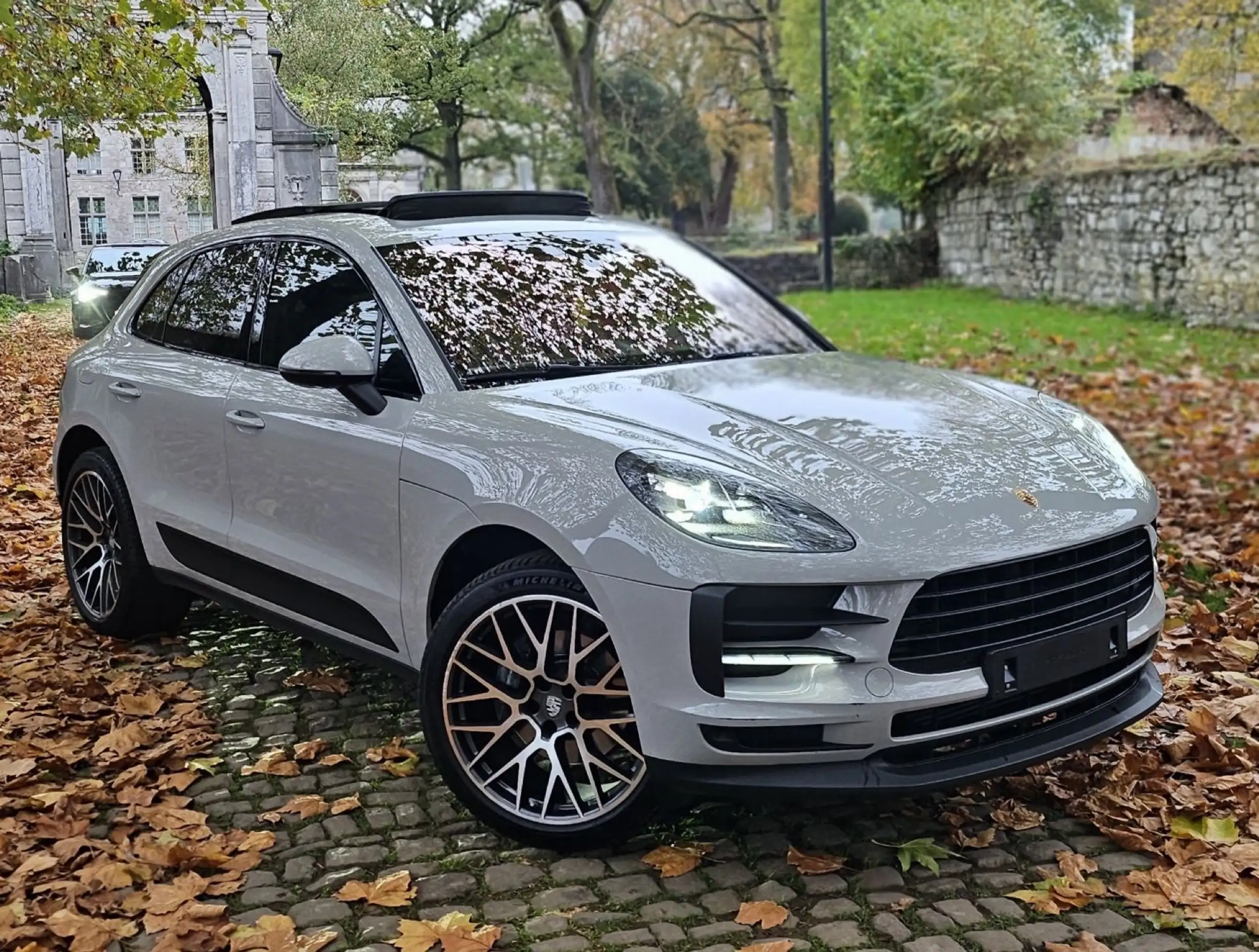 Porsche - Macan