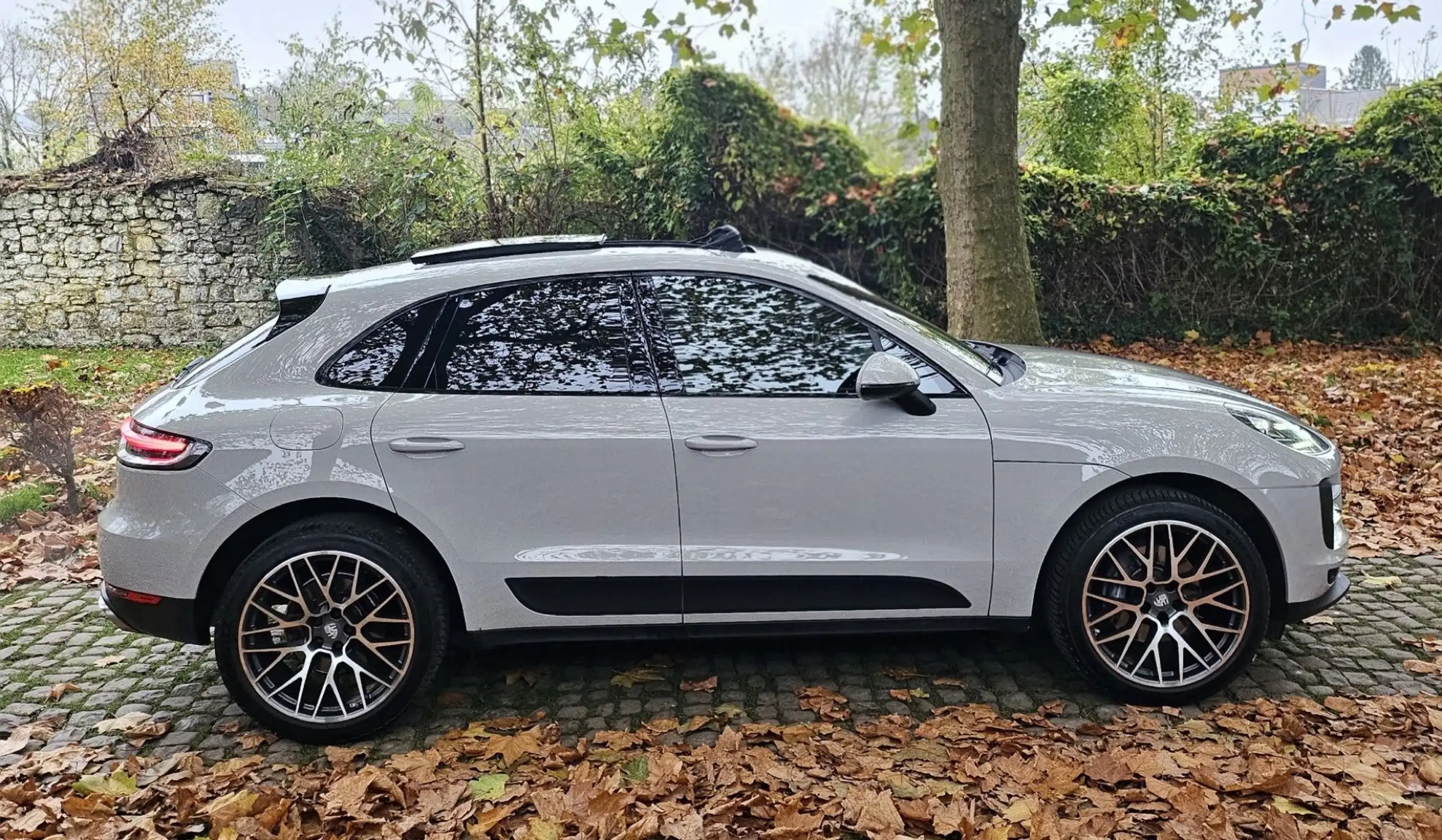 Porsche - Macan