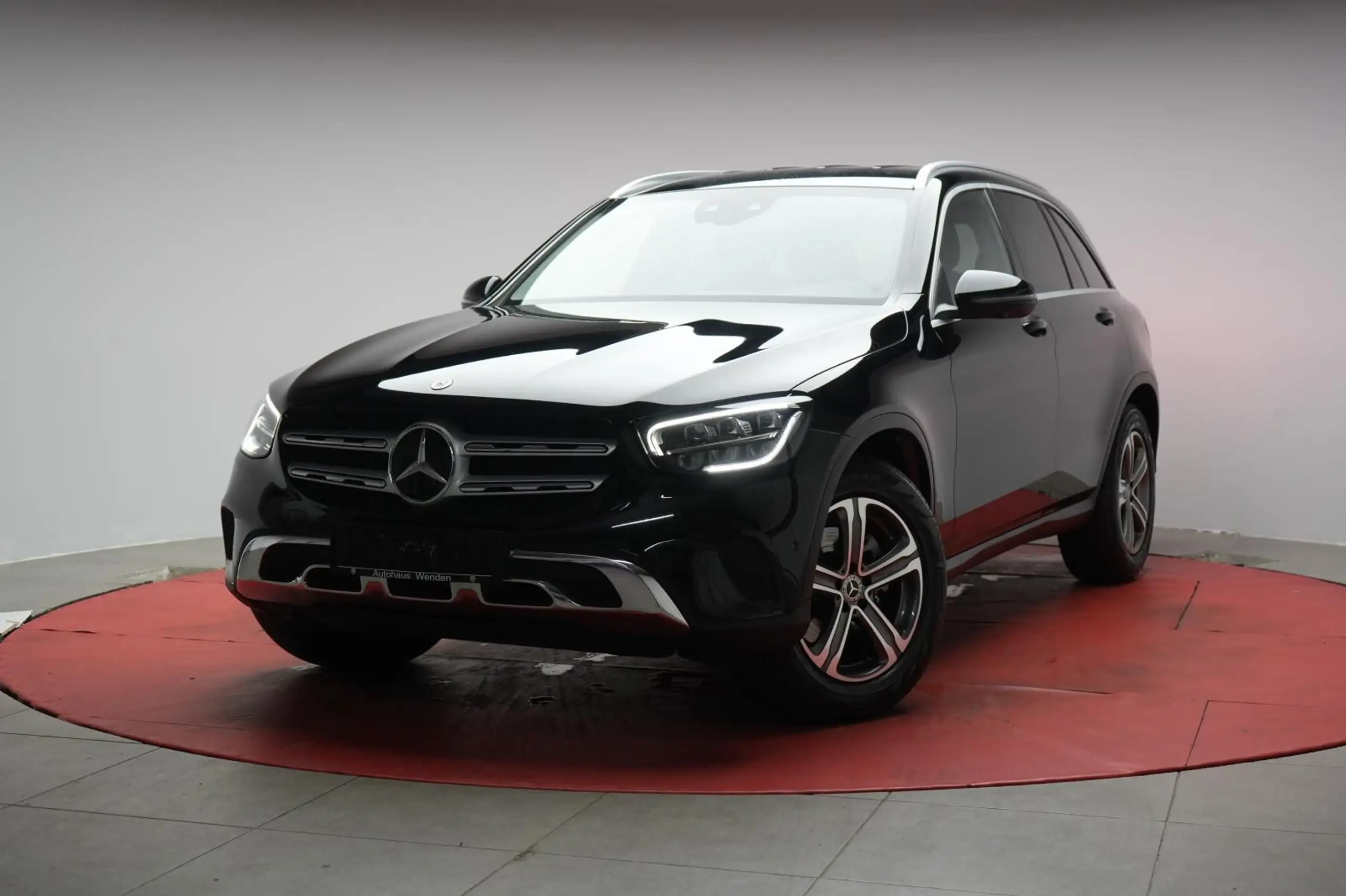 Mercedes-Benz - GLC 220