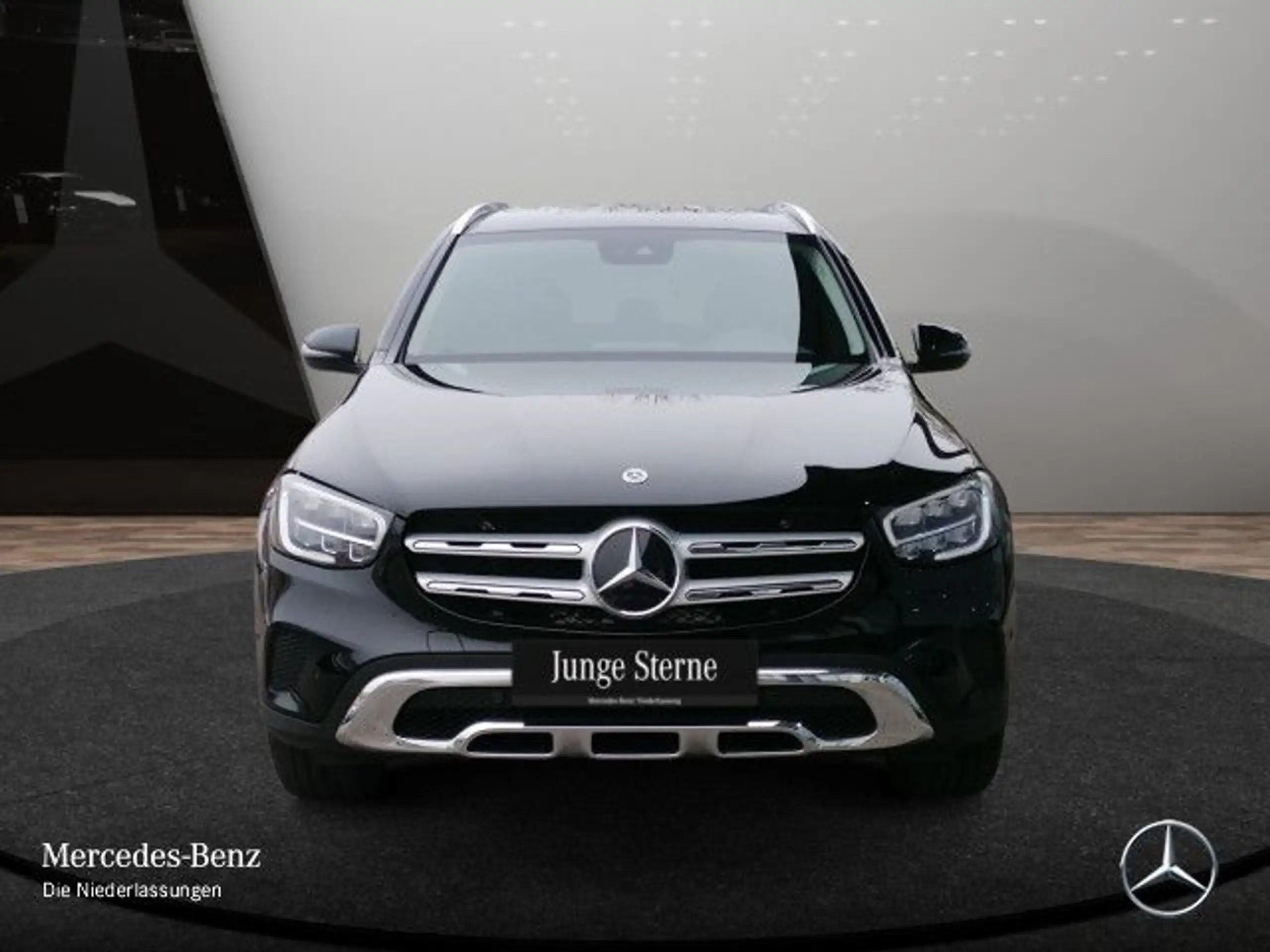 Mercedes-Benz - GLC 200