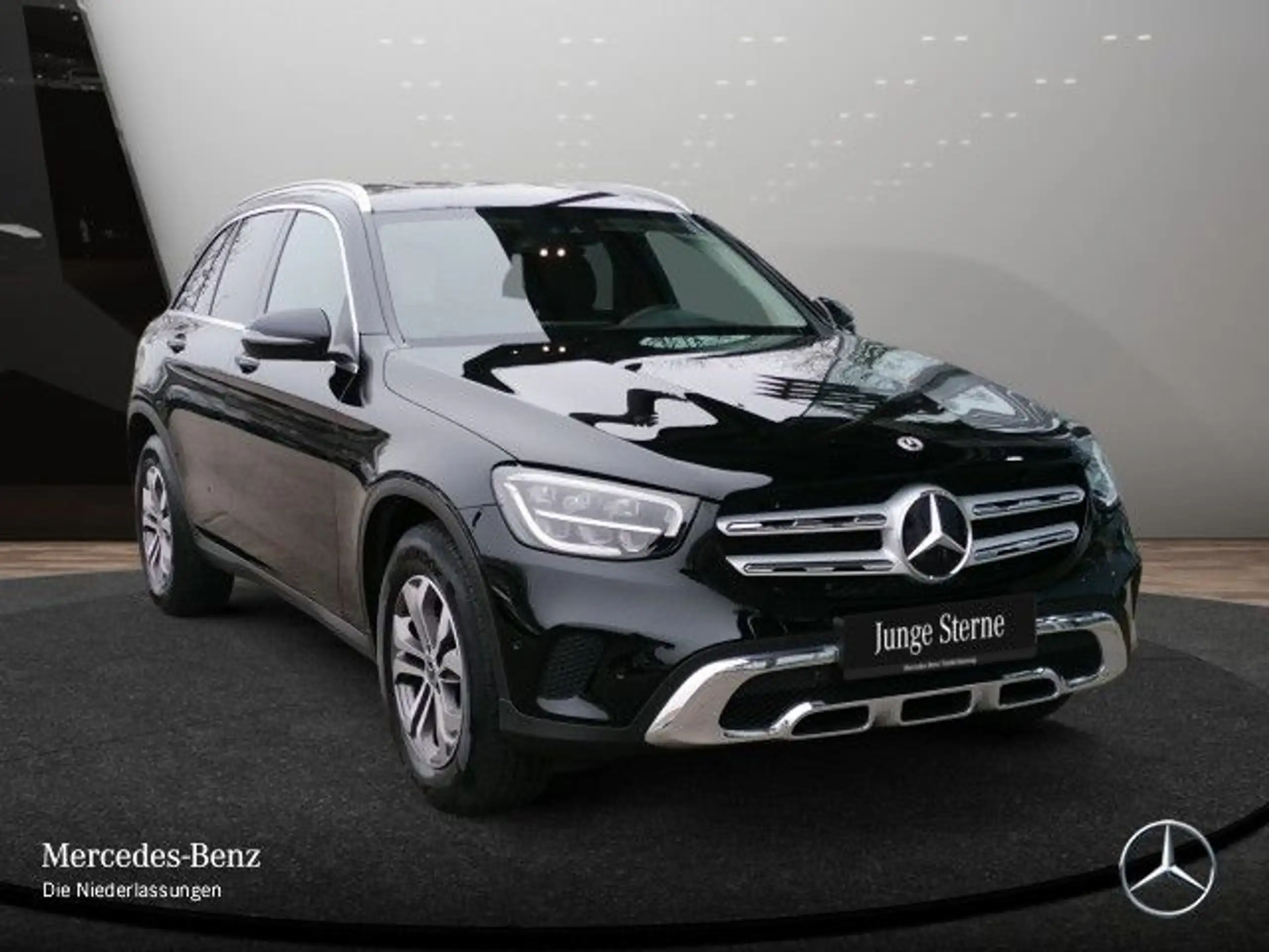 Mercedes-Benz - GLC 200