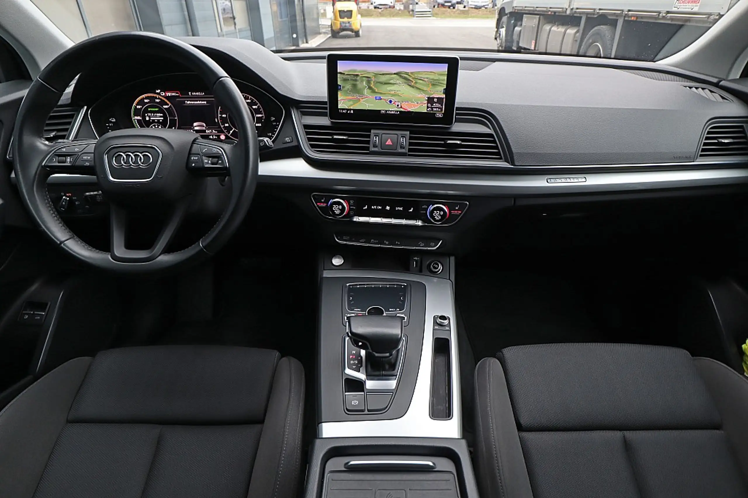 Audi - Q5