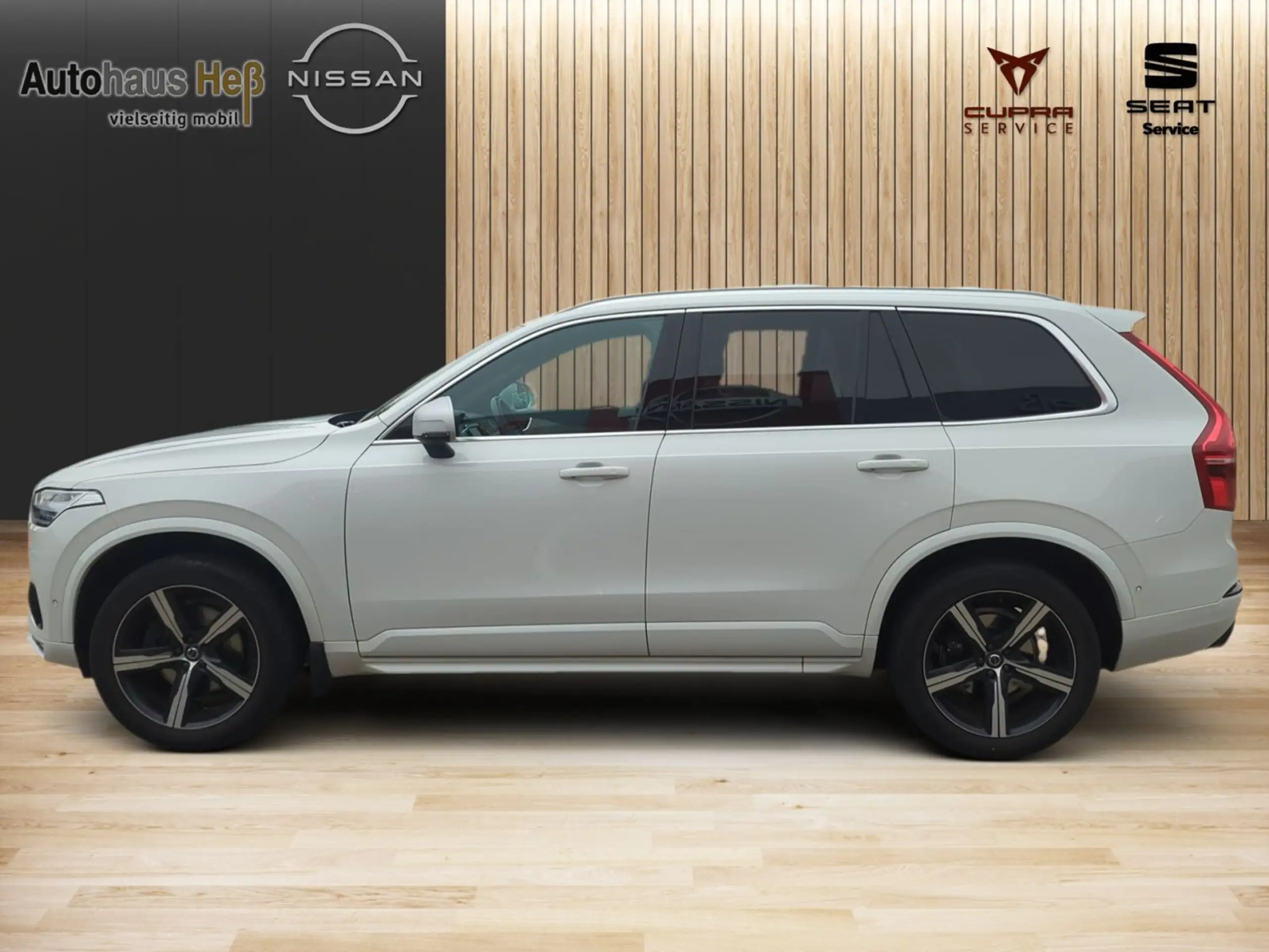 Volvo - XC90