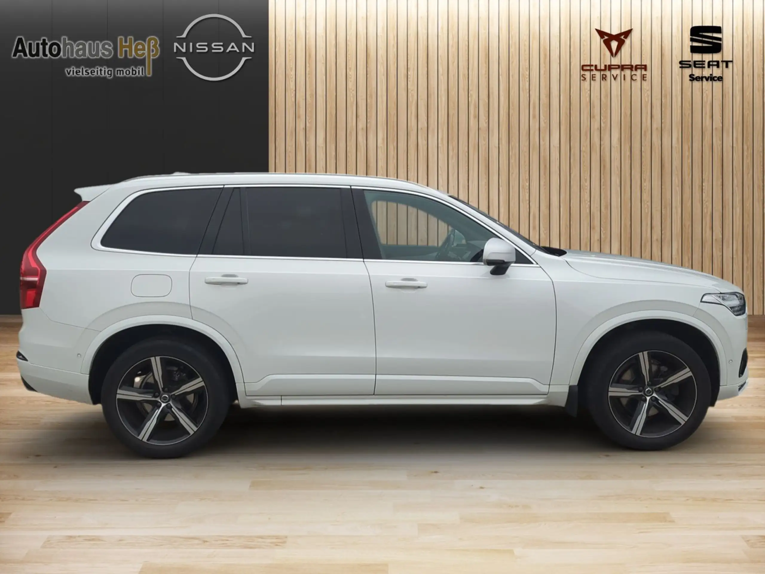 Volvo - XC90