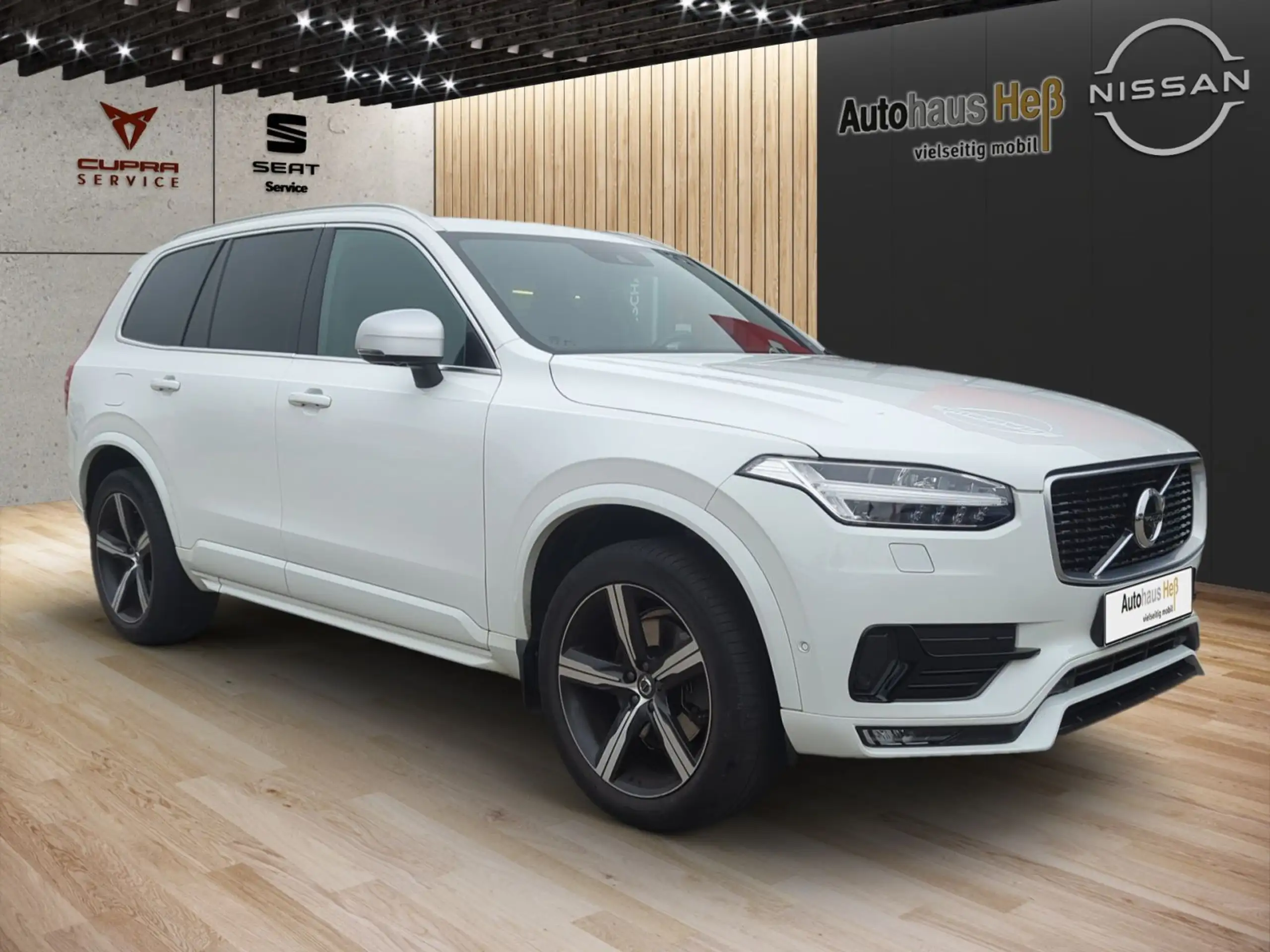 Volvo - XC90