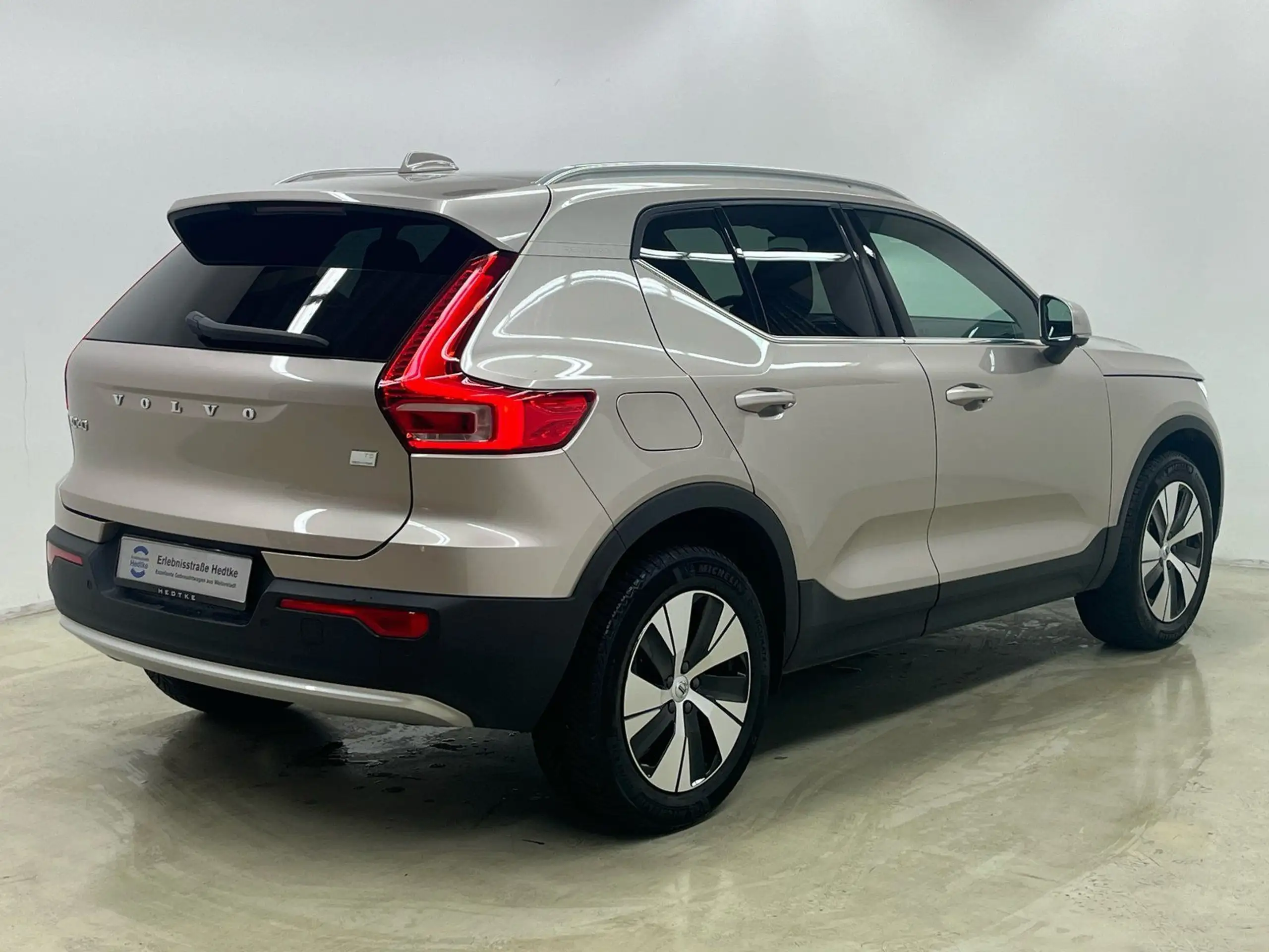 Volvo - XC40