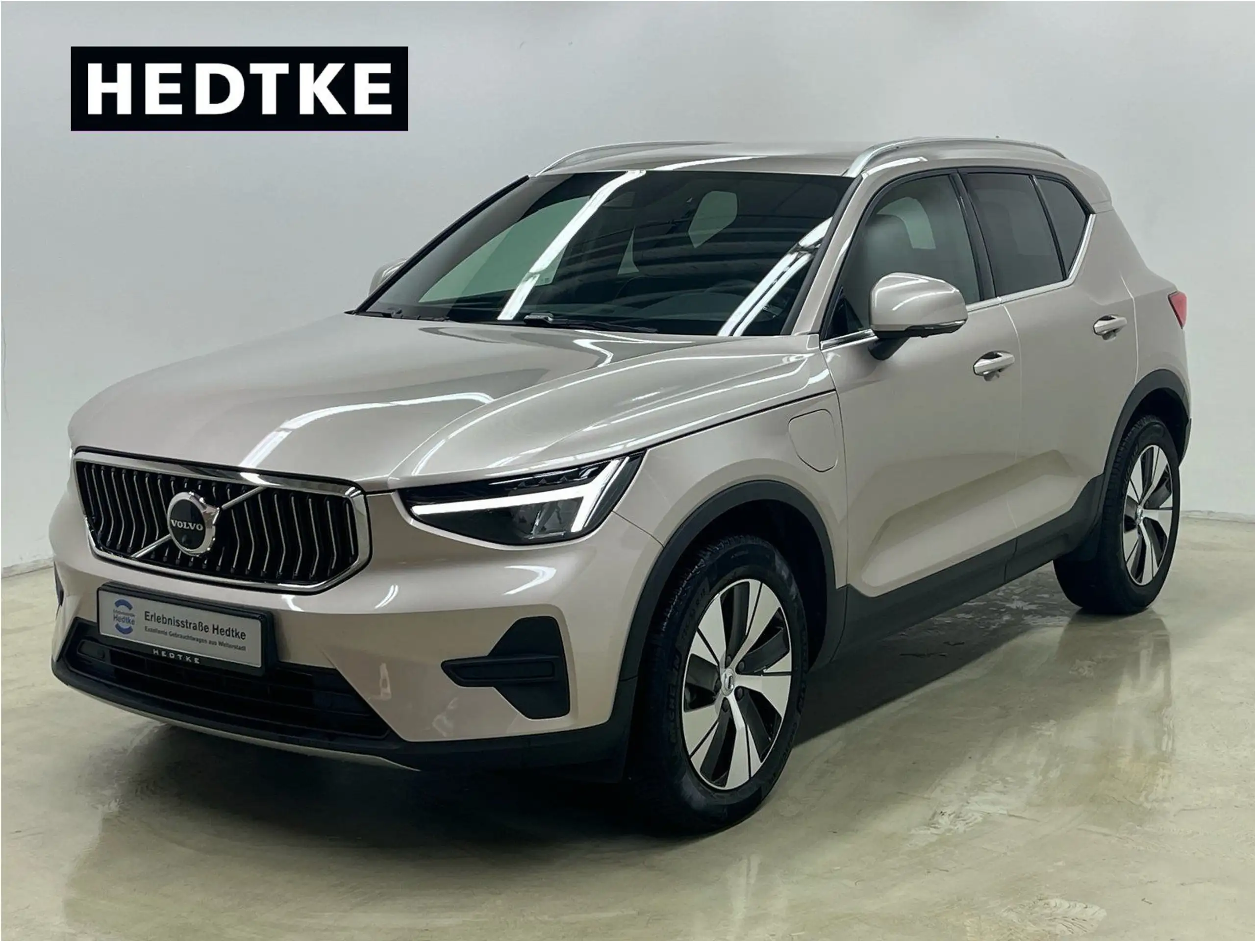 Volvo - XC40