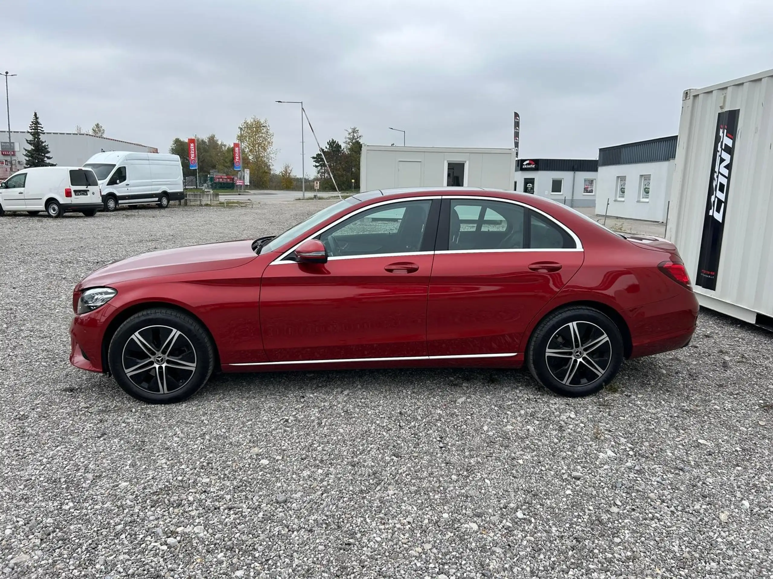 Mercedes-Benz - C 220