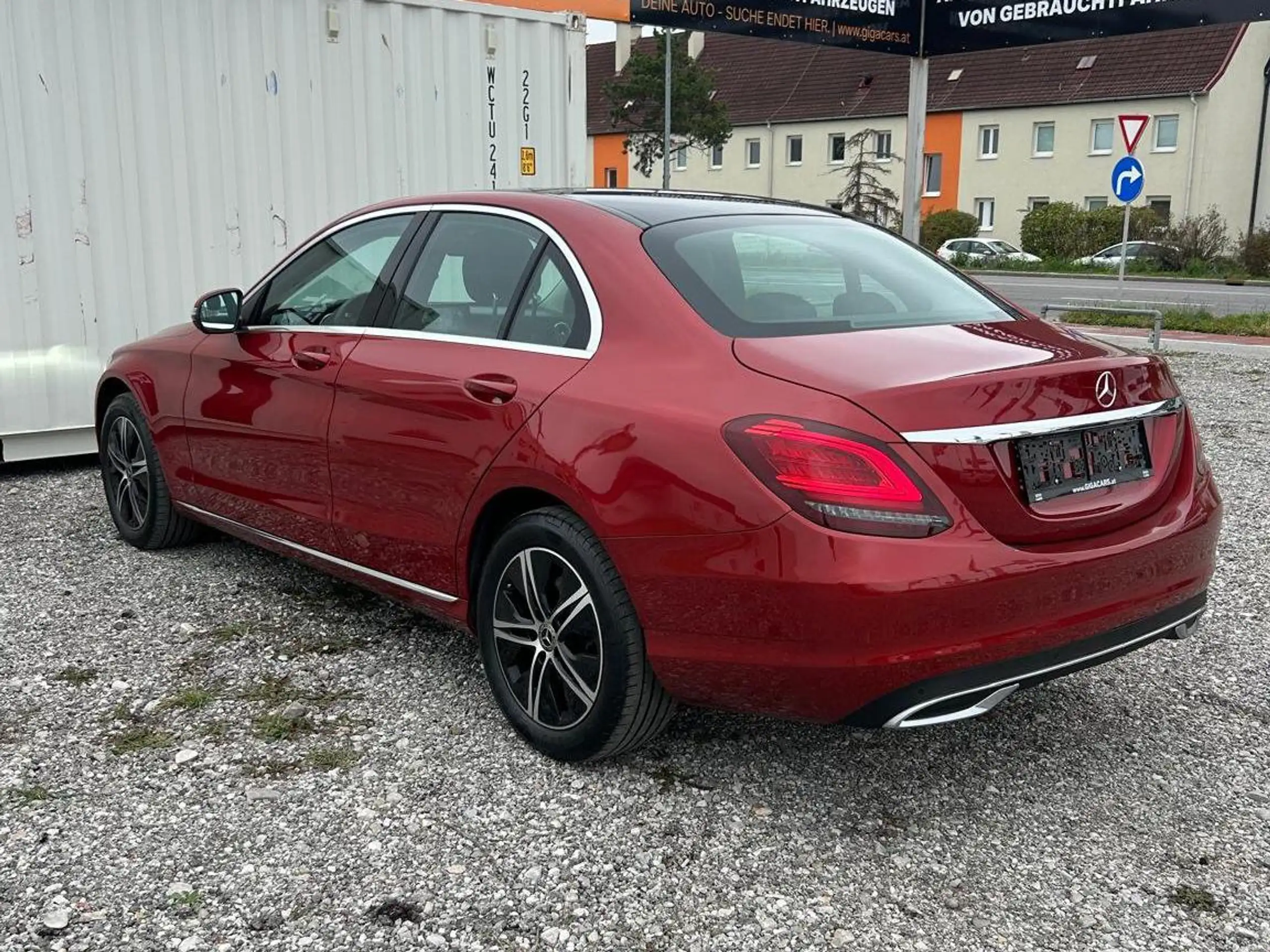 Mercedes-Benz - C 220