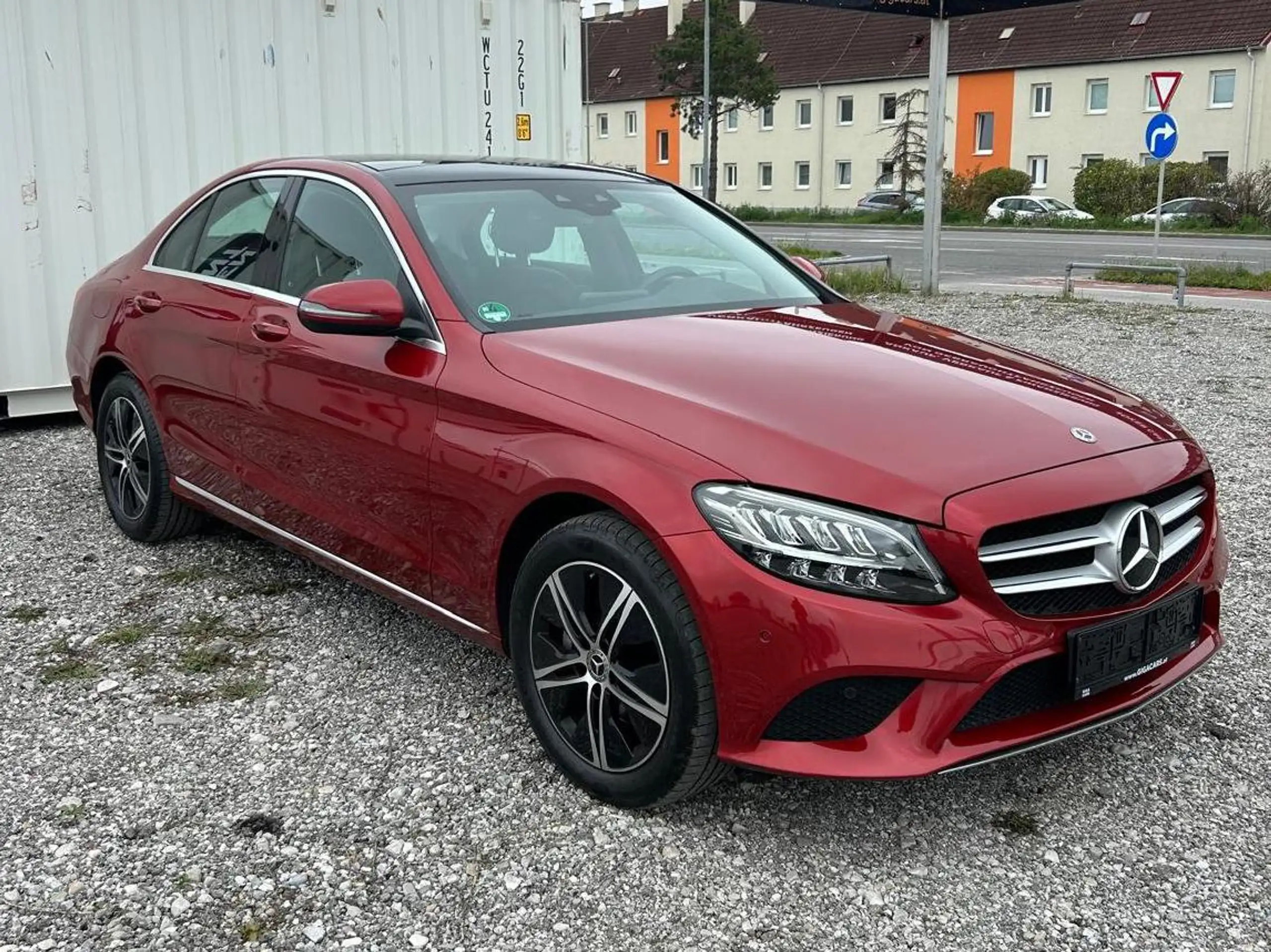 Mercedes-Benz - C 220