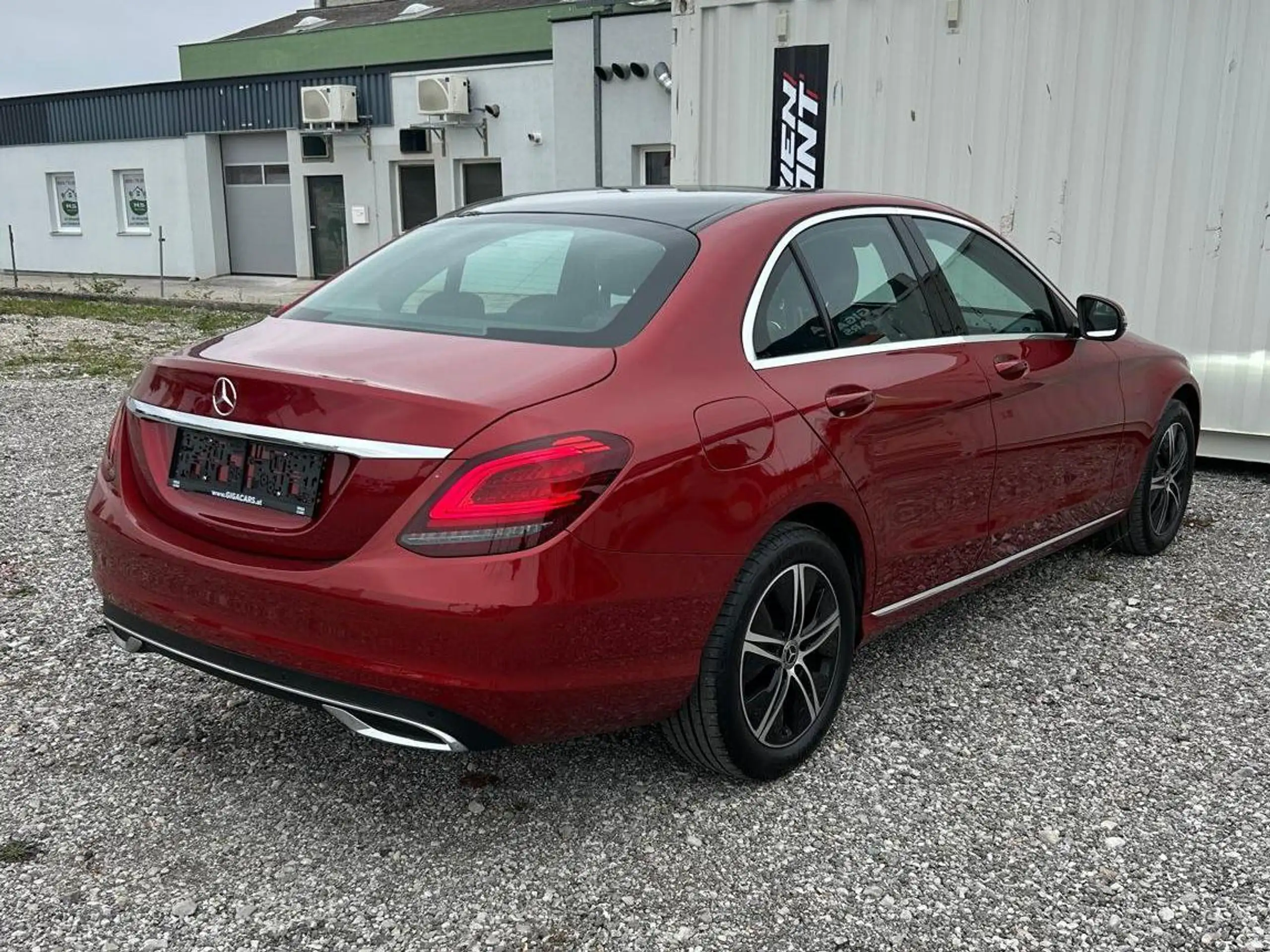 Mercedes-Benz - C 220