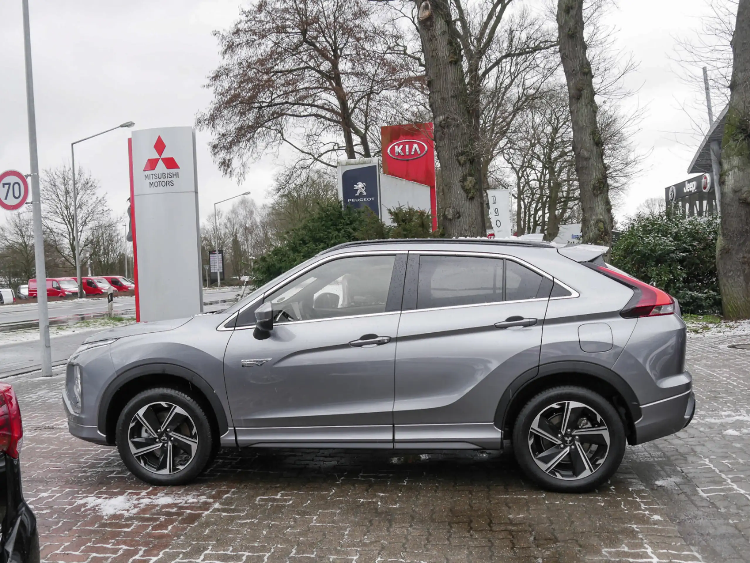 Mitsubishi - Eclipse Cross