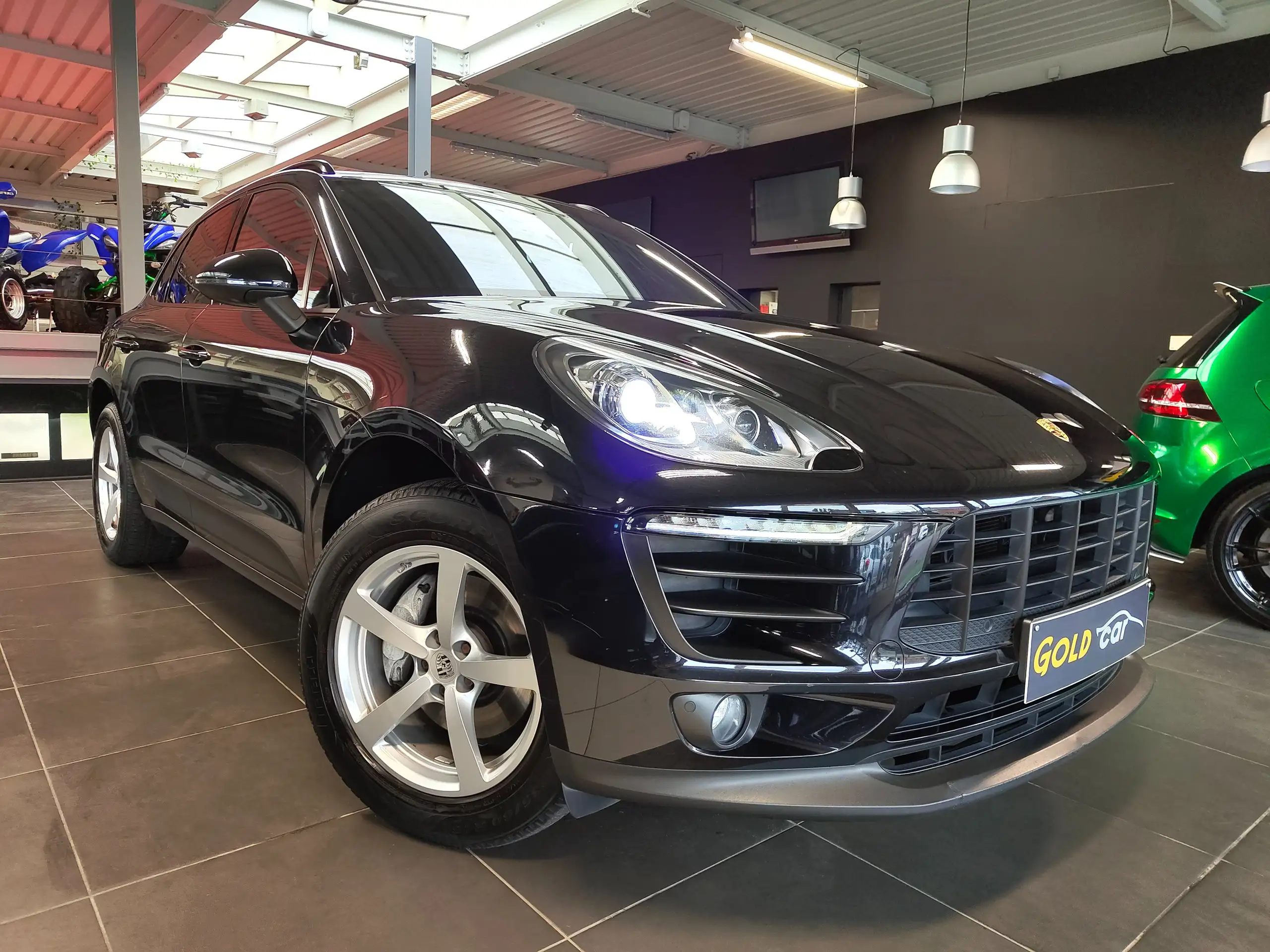 Porsche - Macan